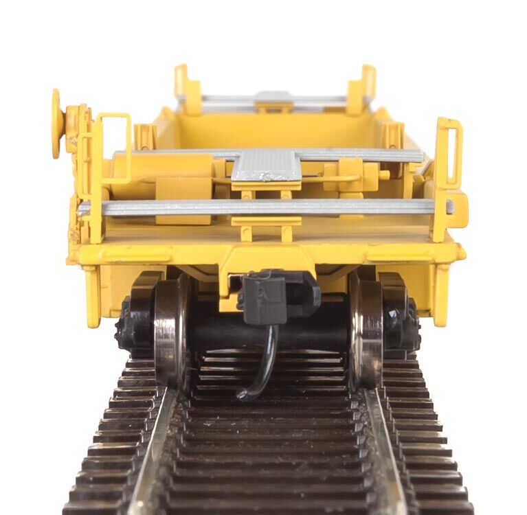 Walthers HO 5629 Thrall Rebuilt 40' Well Car - Trailer-Train DTTX #53033 (yellow, black; Black & White Logo)