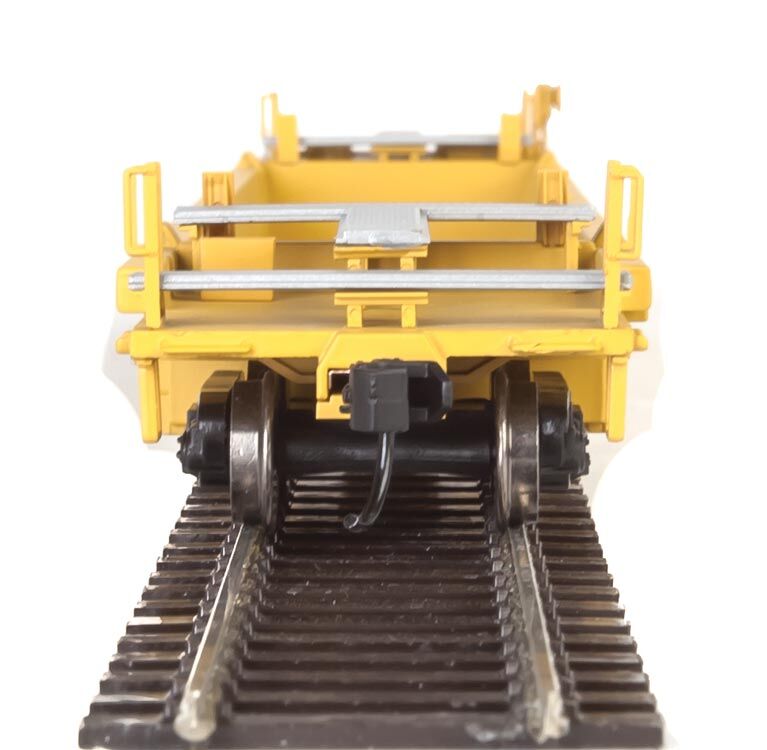 Walthers HO 5631 Thrall Rebuilt 40' Well Car - Trailer-Train DTTX #53135 (yellow, black; Black & White Logo)