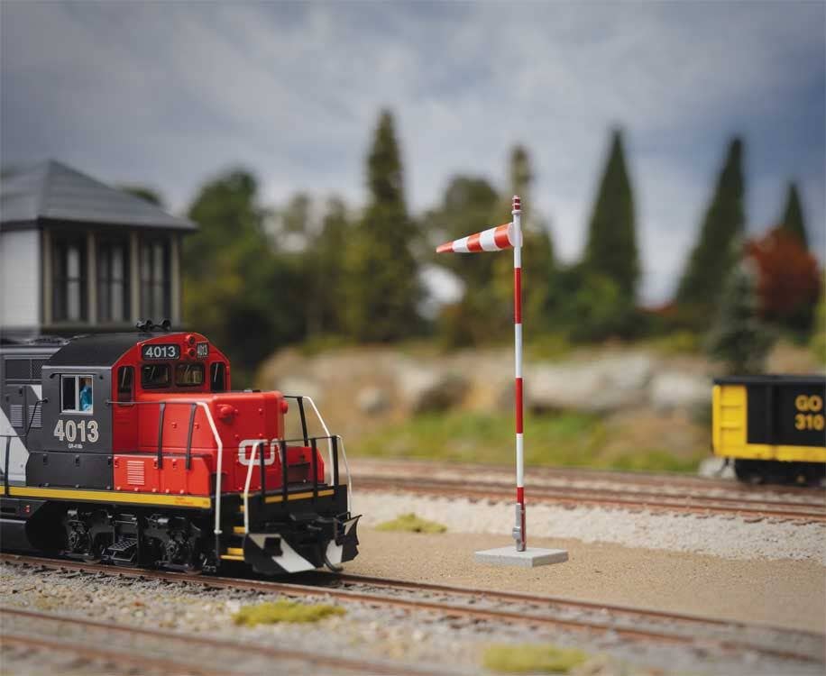 Walthers HO 4173 Windsocks - Kit pkg(6)