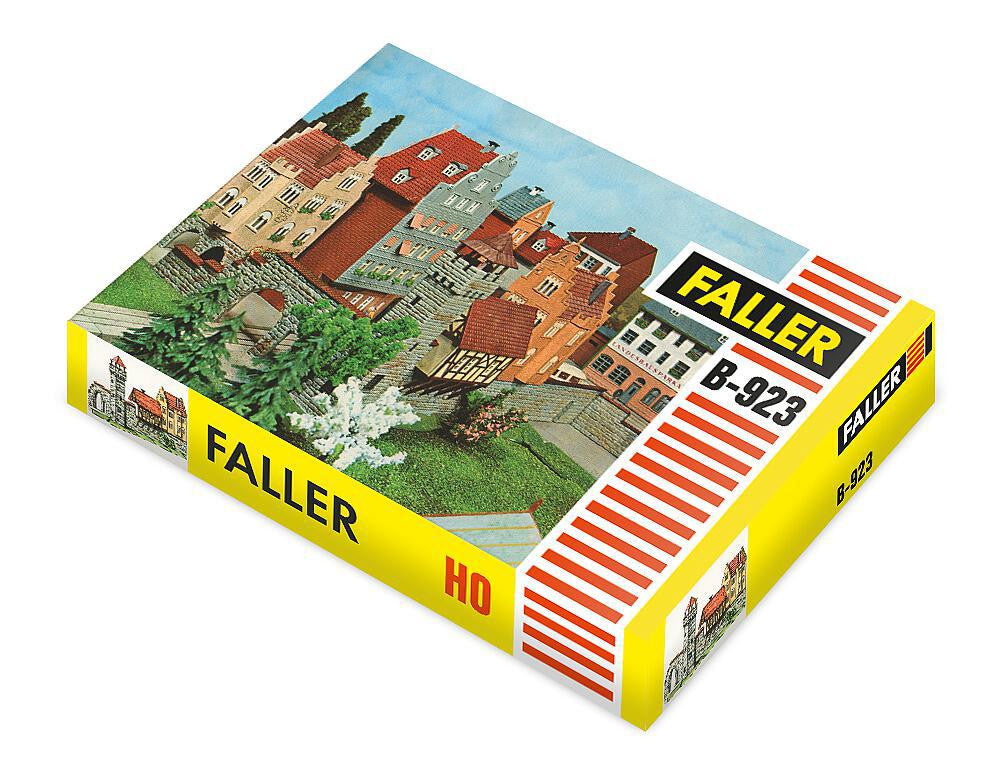 Faller 109923 HO B-923 Town wall