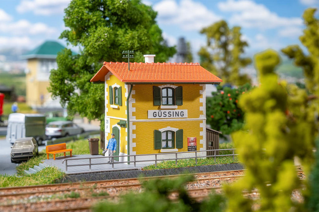 Faller 120305 HO Güssing Gatekeeper’s lodge