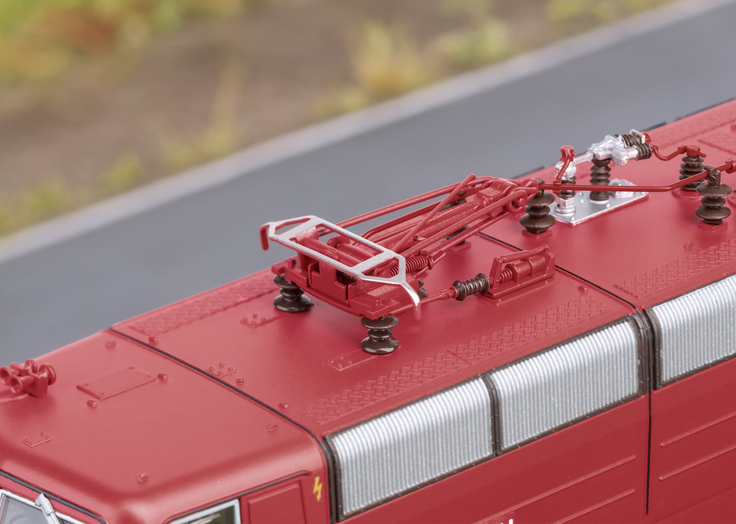 Trix 25186 HO Class 181.2 Electric Locomotive MFX DCC/Sound