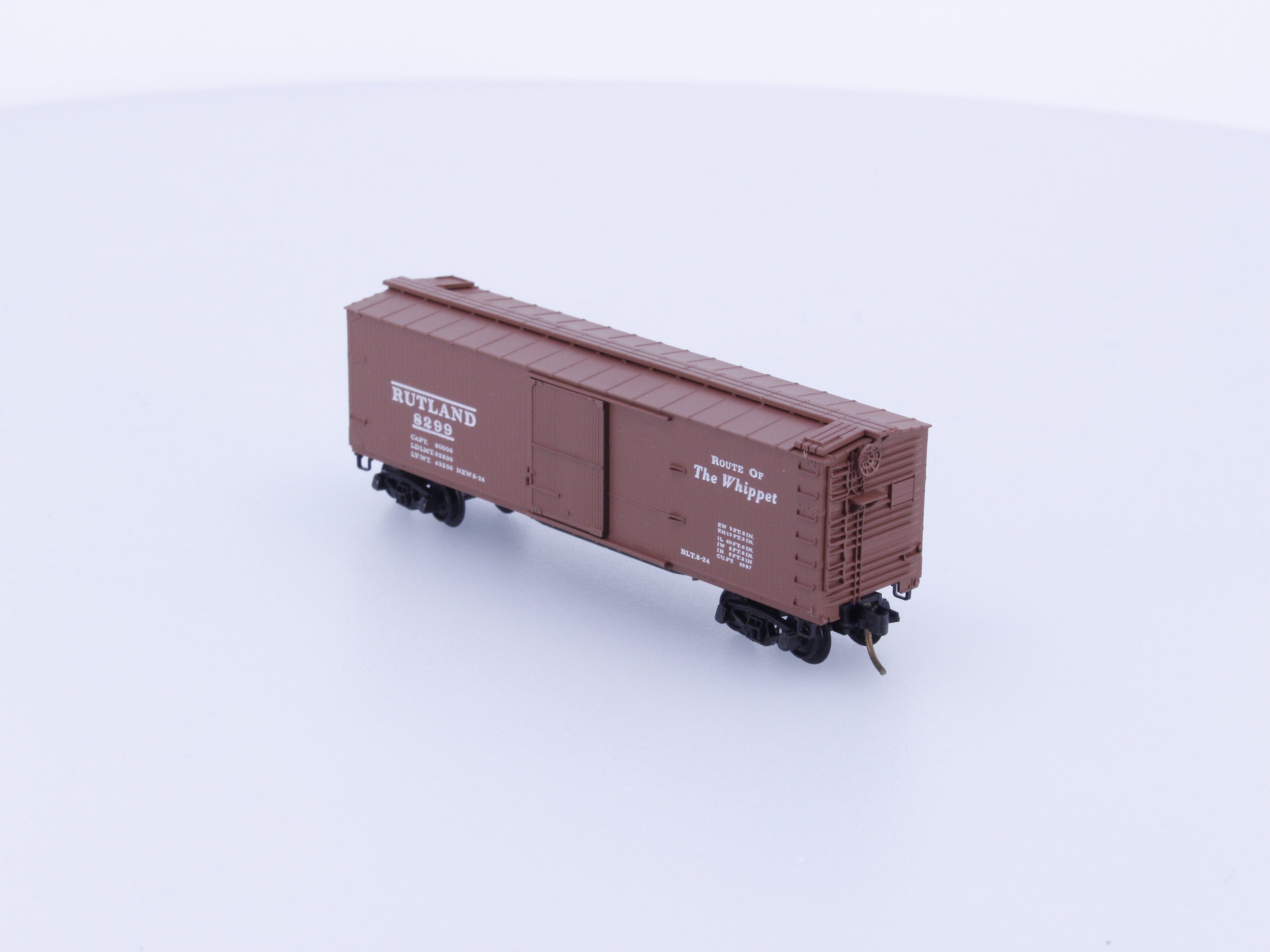 Micro Trains 42560 N 40' Double-Sheathed Box Car, Single Door Rutland Line (RL) 8299