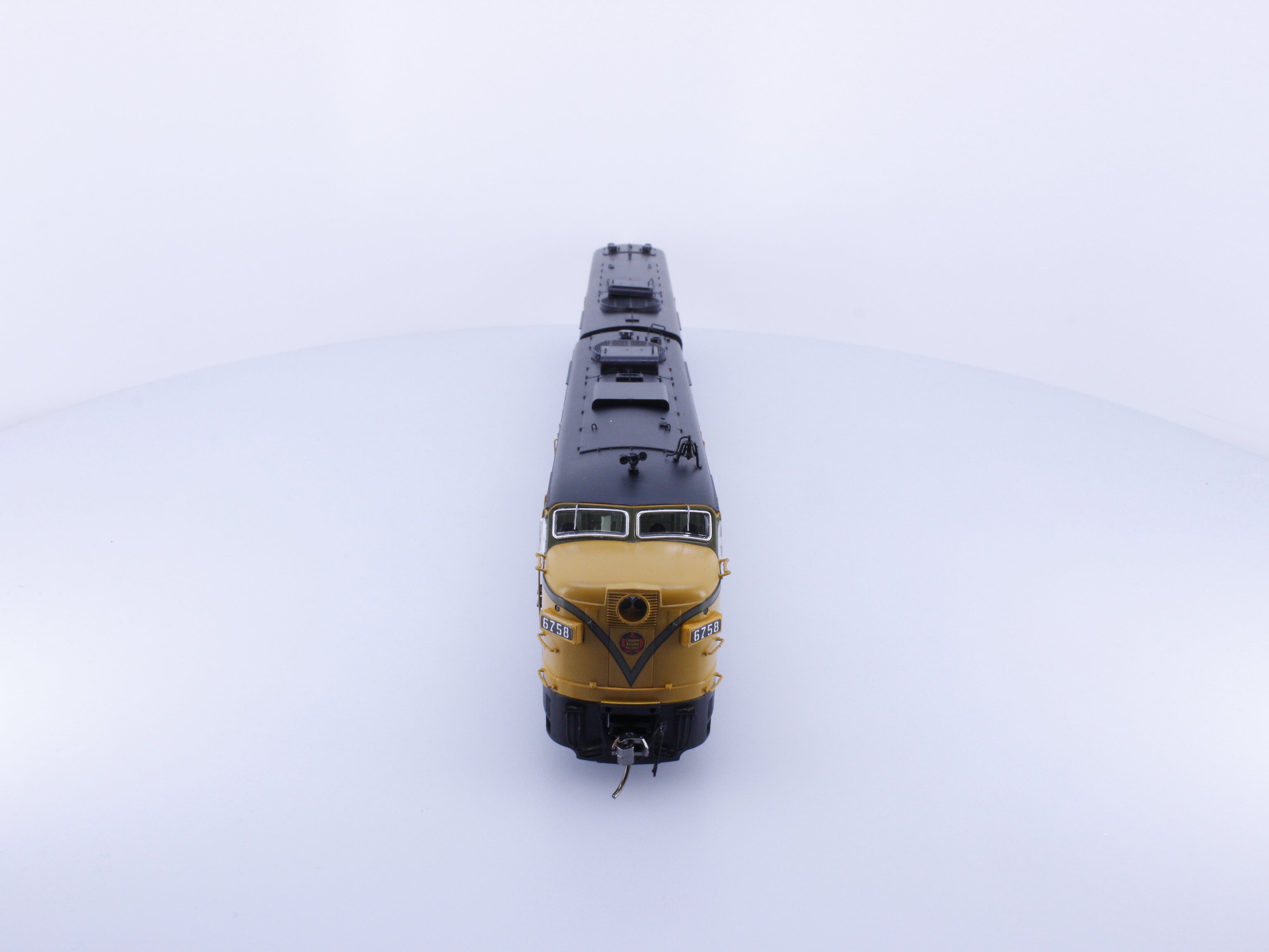 Rapido 21605 HO MLW FPA-2u and FPB-2u 1954 Scheme Canadian National (CN) 6758/6858 DCC & Sound