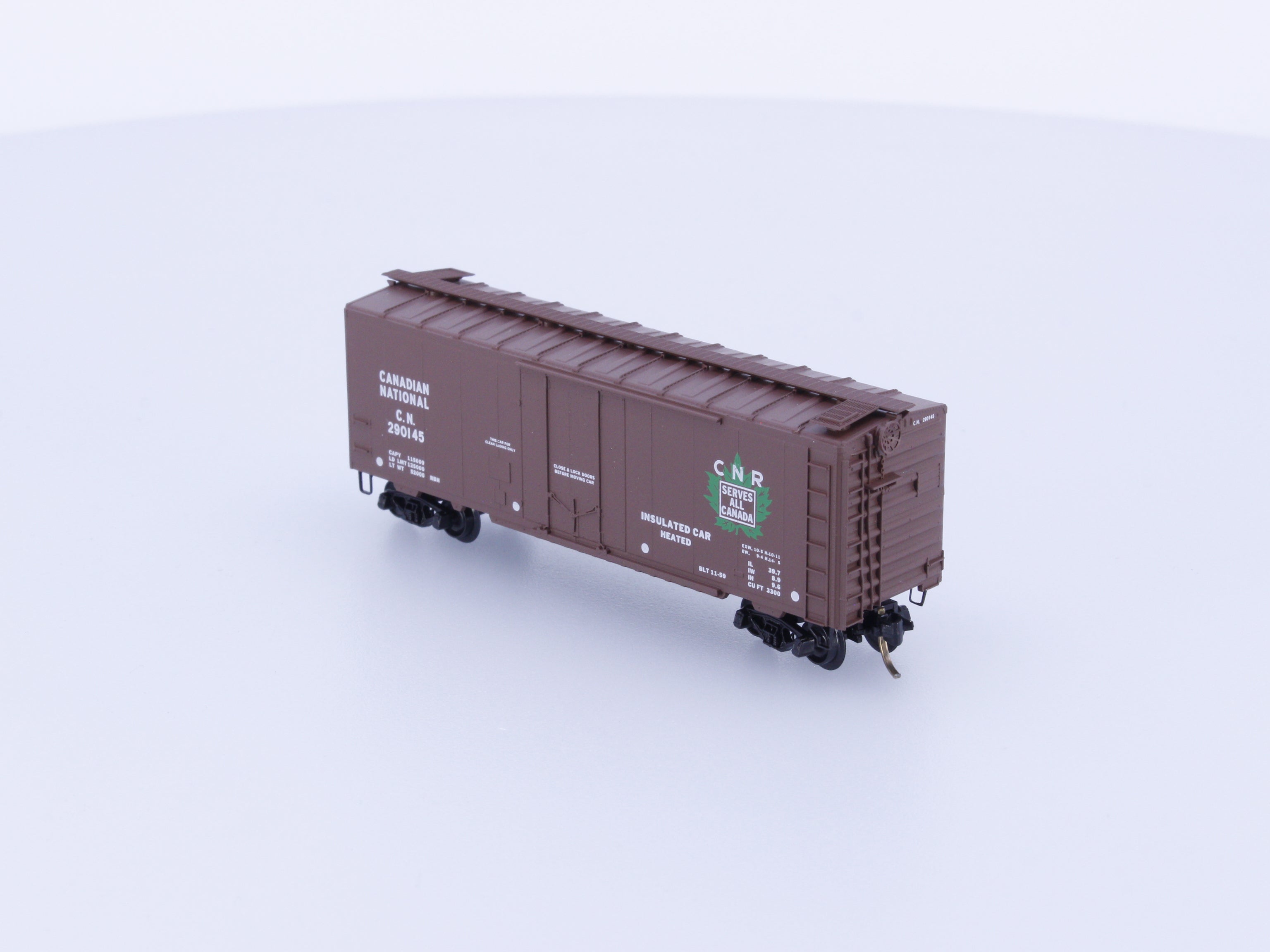 Micro Trains 21120 N 40' Standard Box Car, Plug Door Canadian National (CN) 290145