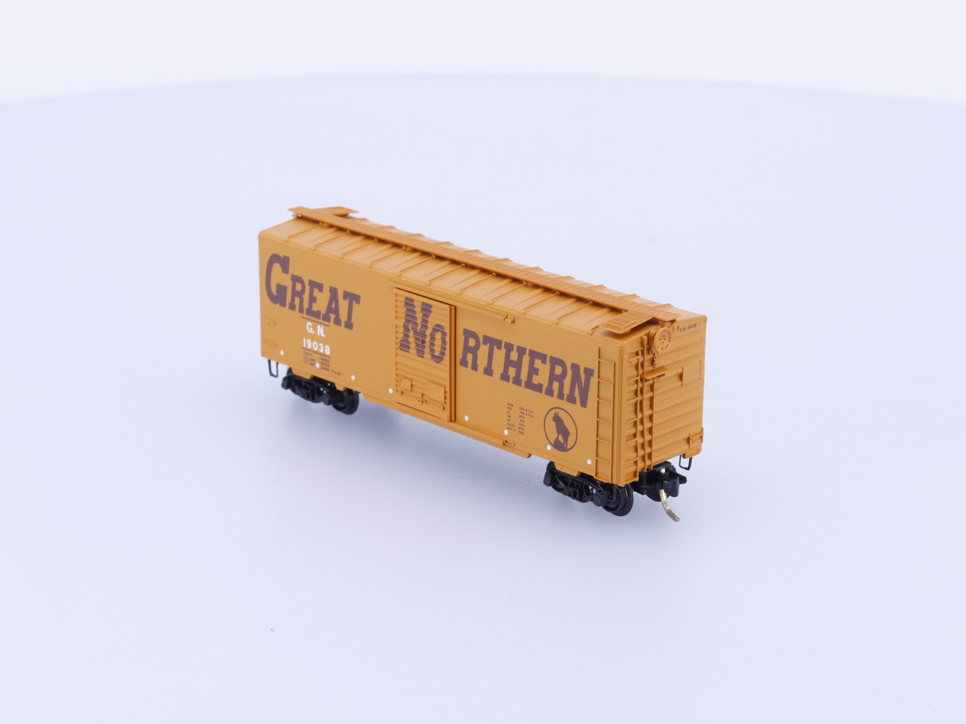 Micro Trains 20166 N 40' Standard Box Car Single Door Great Northern (GN) 19038 (#1)