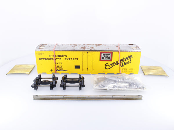 Reynolds Railroad Products 0103 O 40' Reefer Car Kit Burlington Northern Santa Fe (BNSF) 75227