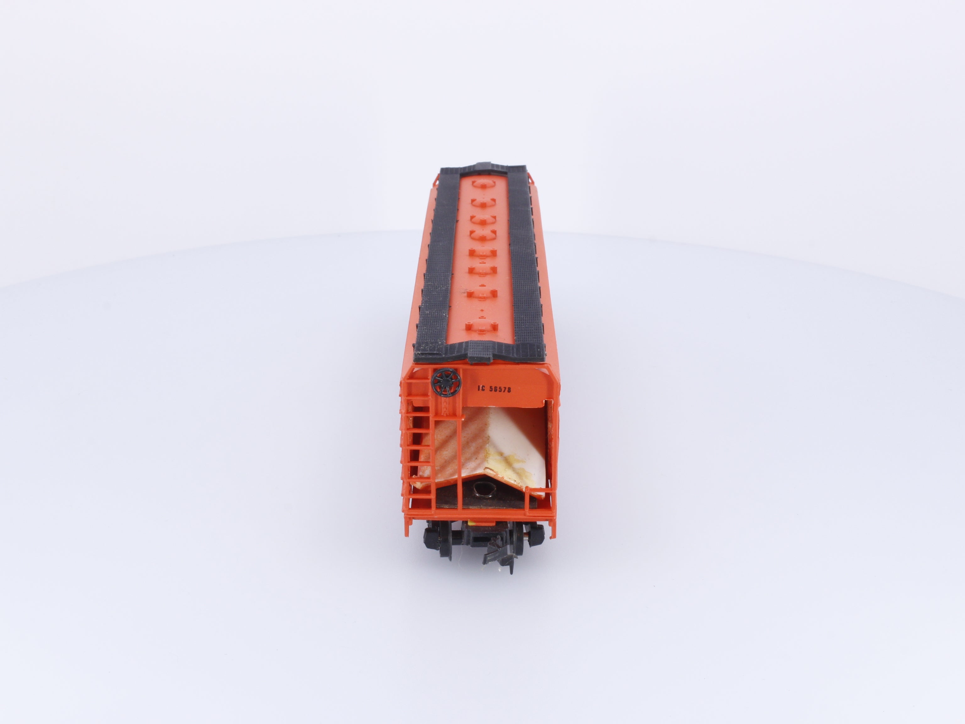 AHM Minitrains 5395H HO 4 Bay Covered Hopper Illinois Central (IC) 56578