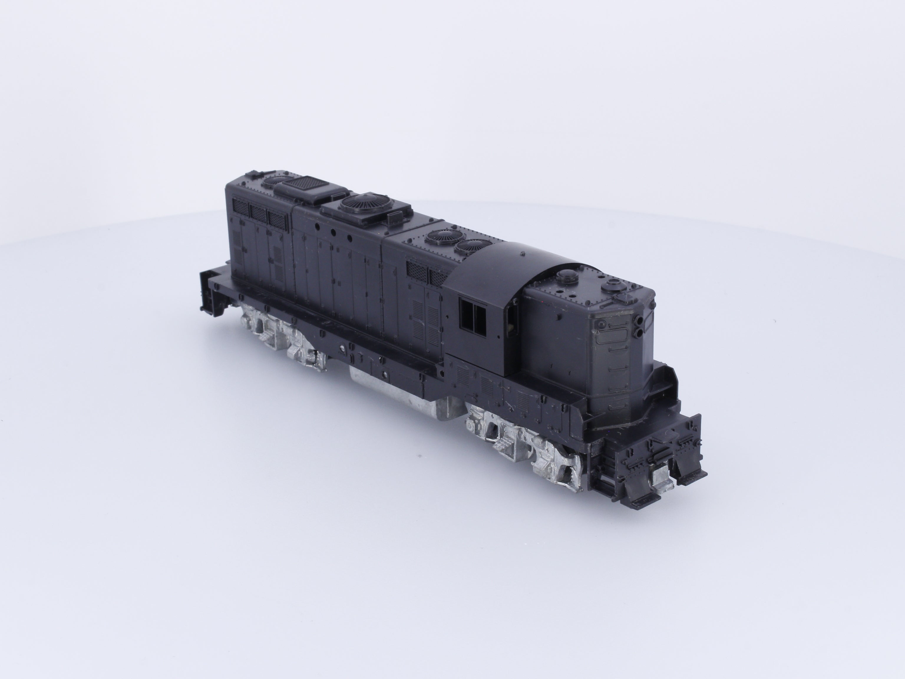 Athearn 1051 HO Undecorated GP-9 Diesel Locomotive Undecorated Analog DC
