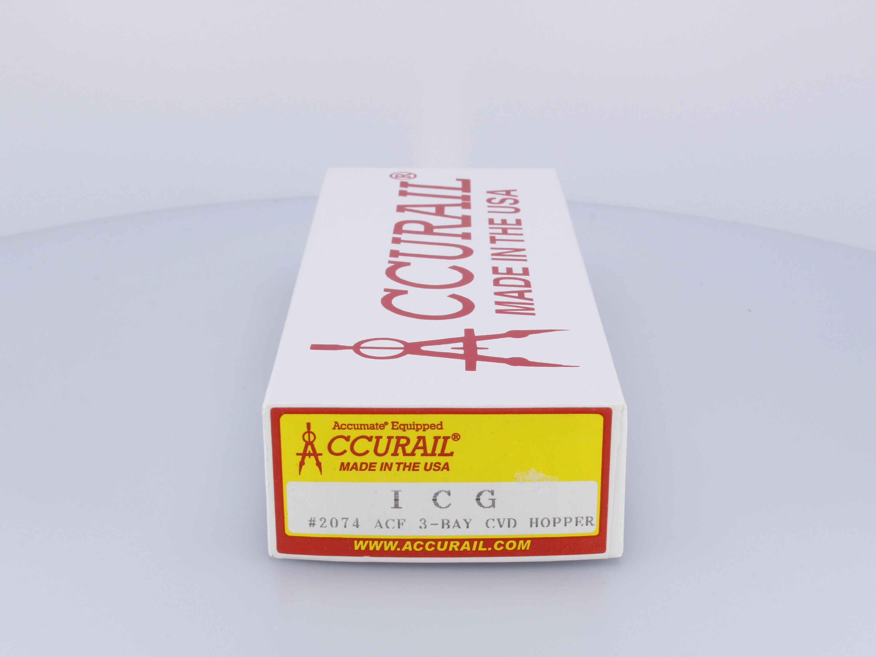 Accurail 2074 HO ACF 3-Bay Covered Hopper Illinois Central Gulf (ICG) 777823