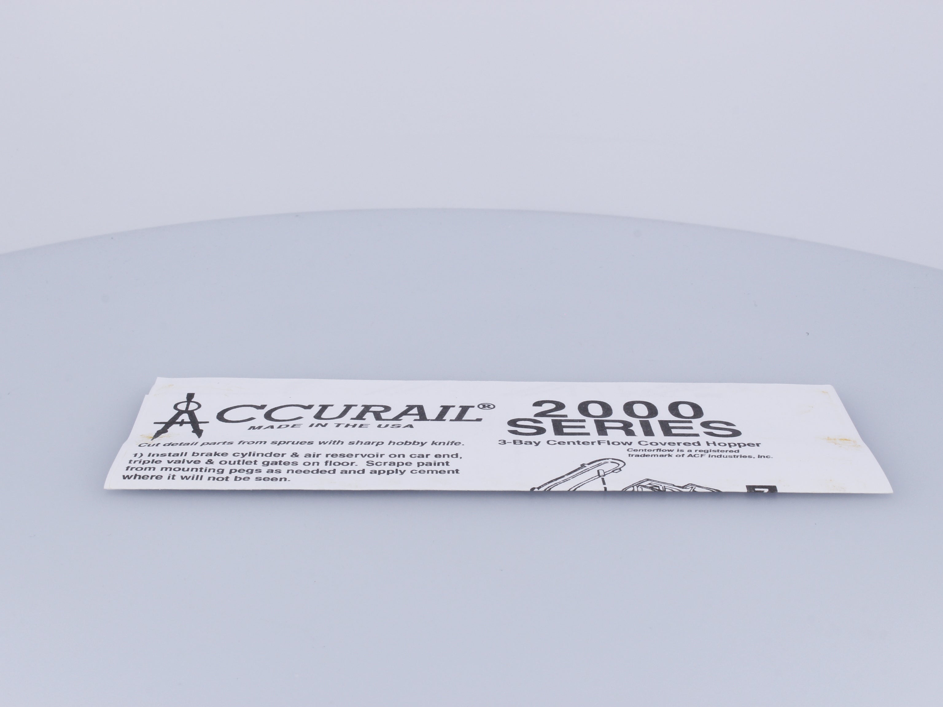 Accurail 2074 HO ACF 3-Bay Covered Hopper Illinois Central Gulf (ICG) 777823