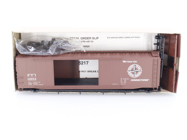 Accurail 5217 HO 50' AAR Double Door Boxcar Detroit Toledo and Ironton (DTI) 13674