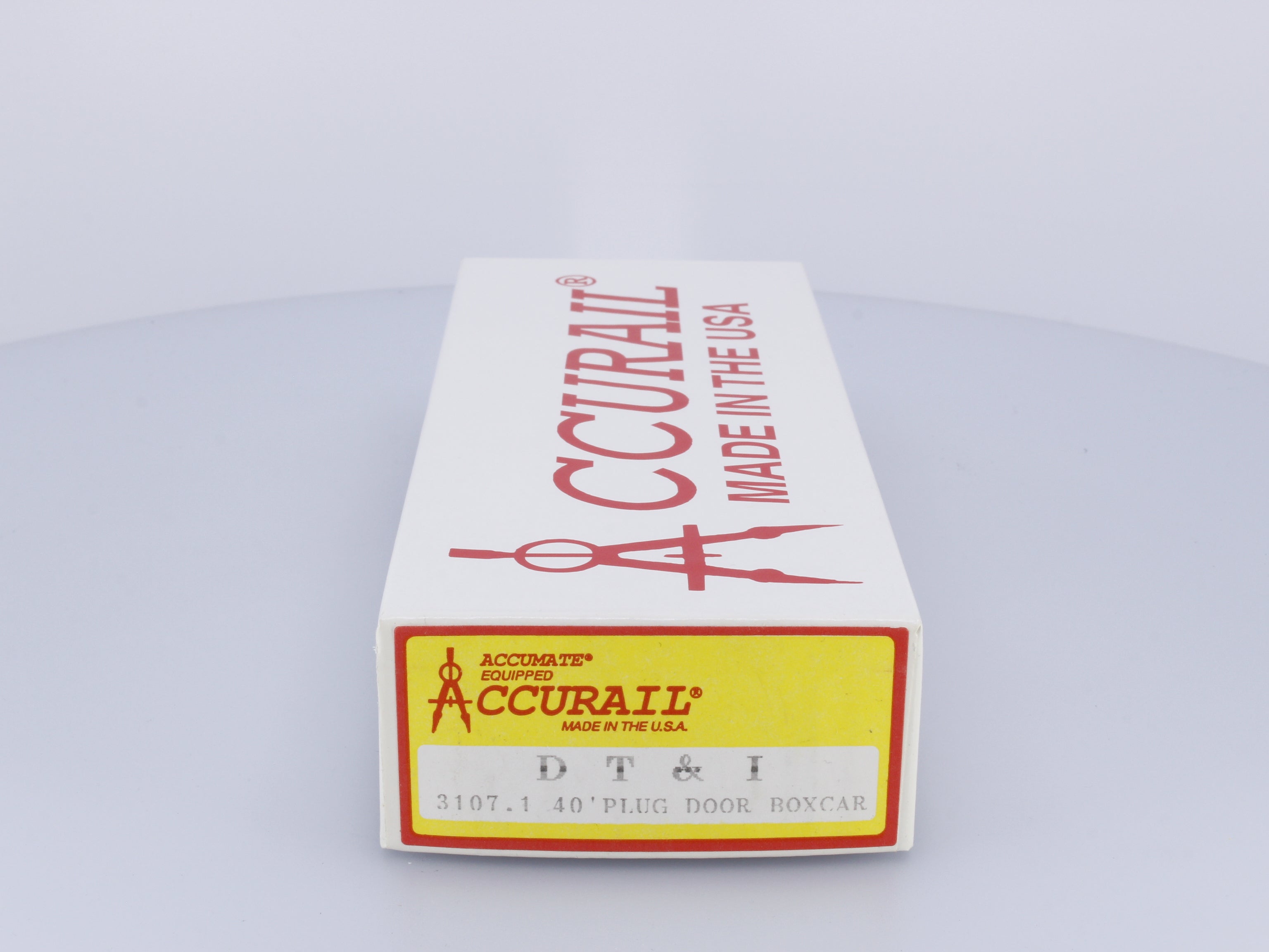 Accurail 3107.1 HO 40' Plug-Door Box Car Detroit Toledo and Ironton (DTI) 19596