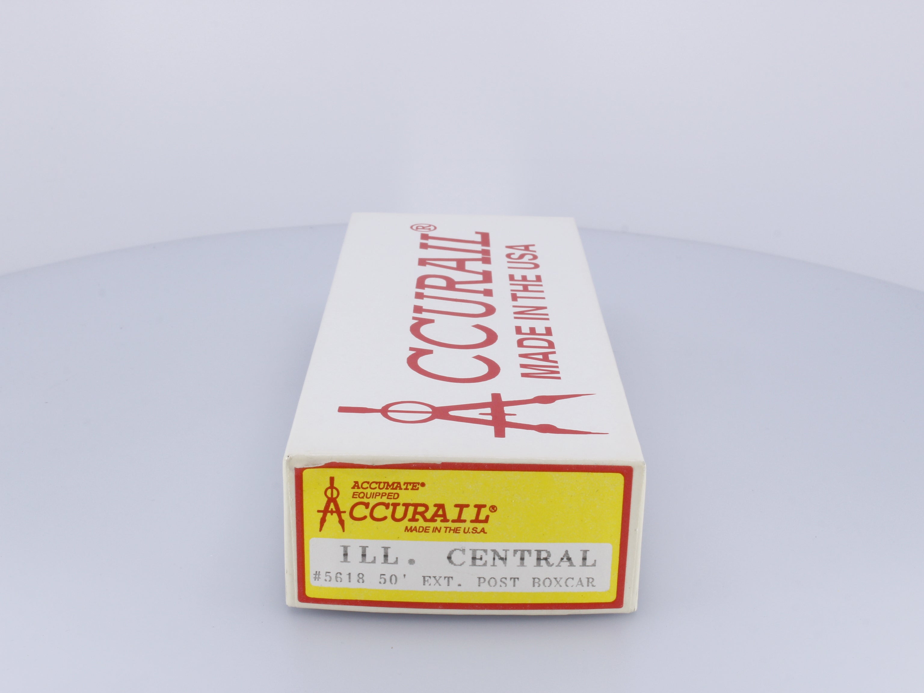 Accurail 5618 HO 50' Ext. Post. Boxcar Illinois Central (IC) 535593