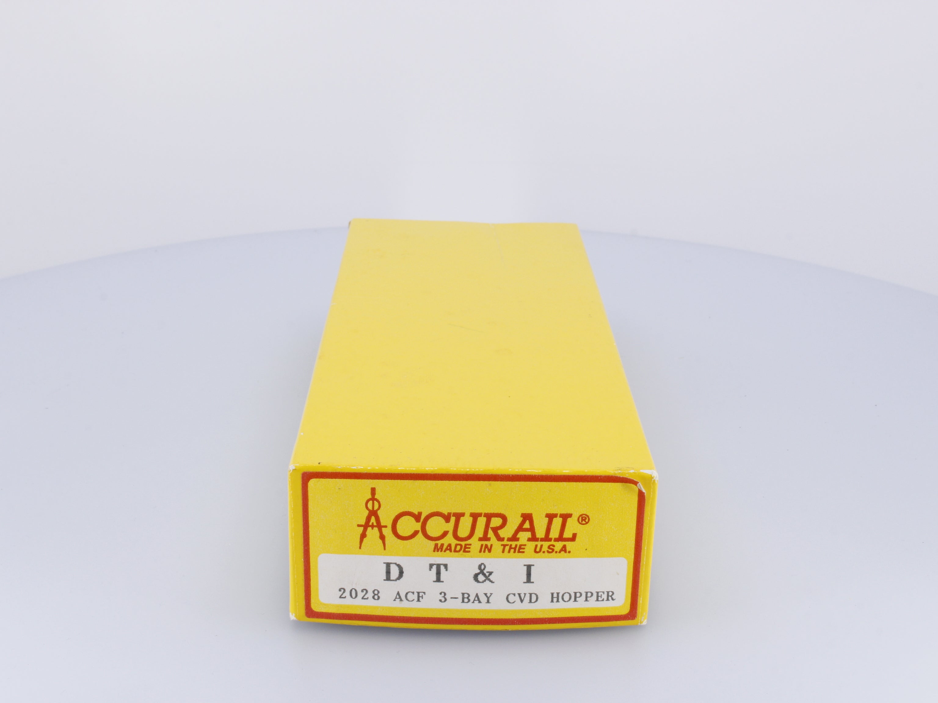 Accurail 2028 HO ACF 3-Bay Covered Hopper Detroit Toledo and Ironton (DTI) 10326 (#2)