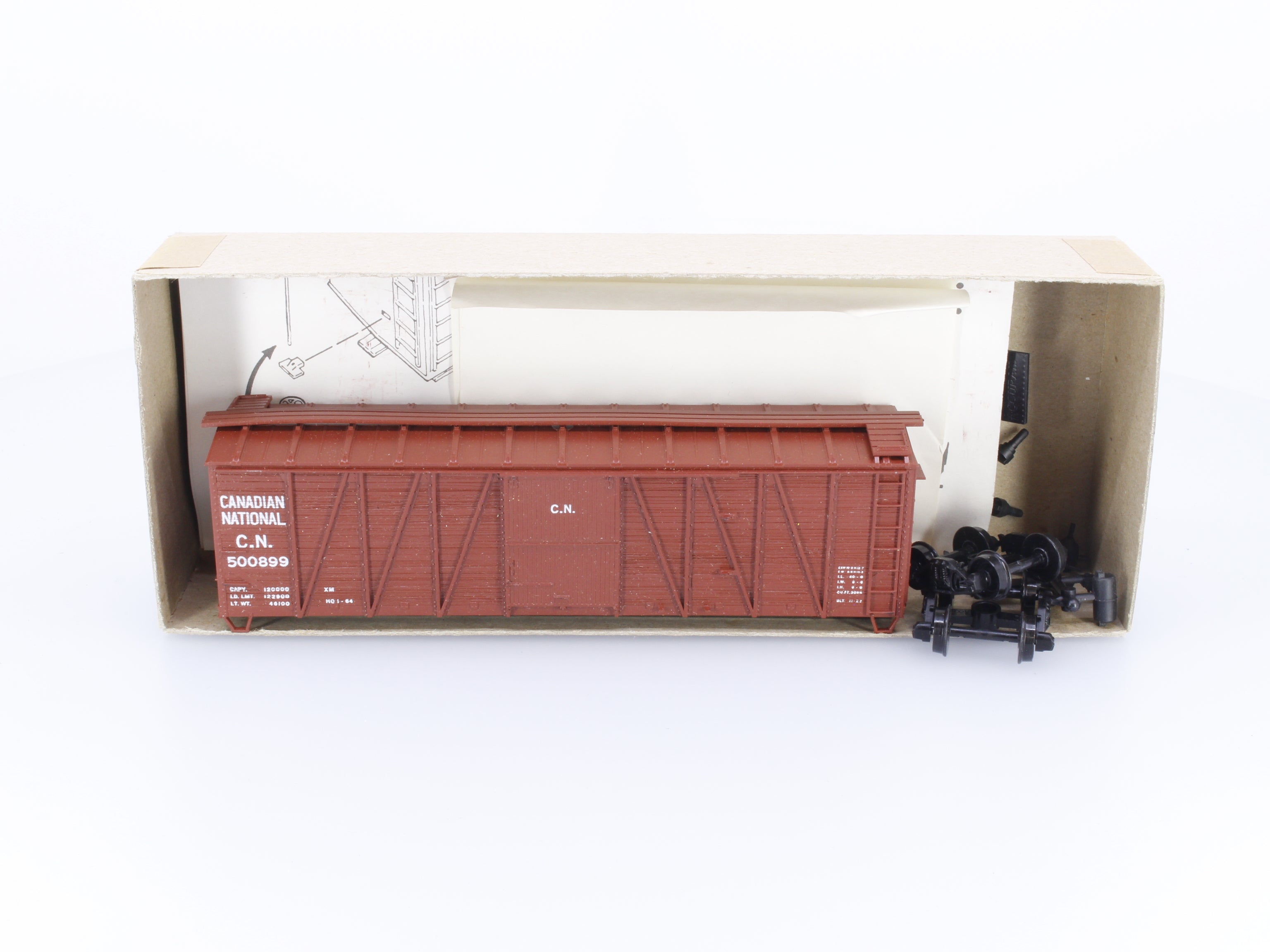 Accurail 4003 HO 40' O.B. Box Car Wood Ends Canadian National (CN) 500899 (#2)