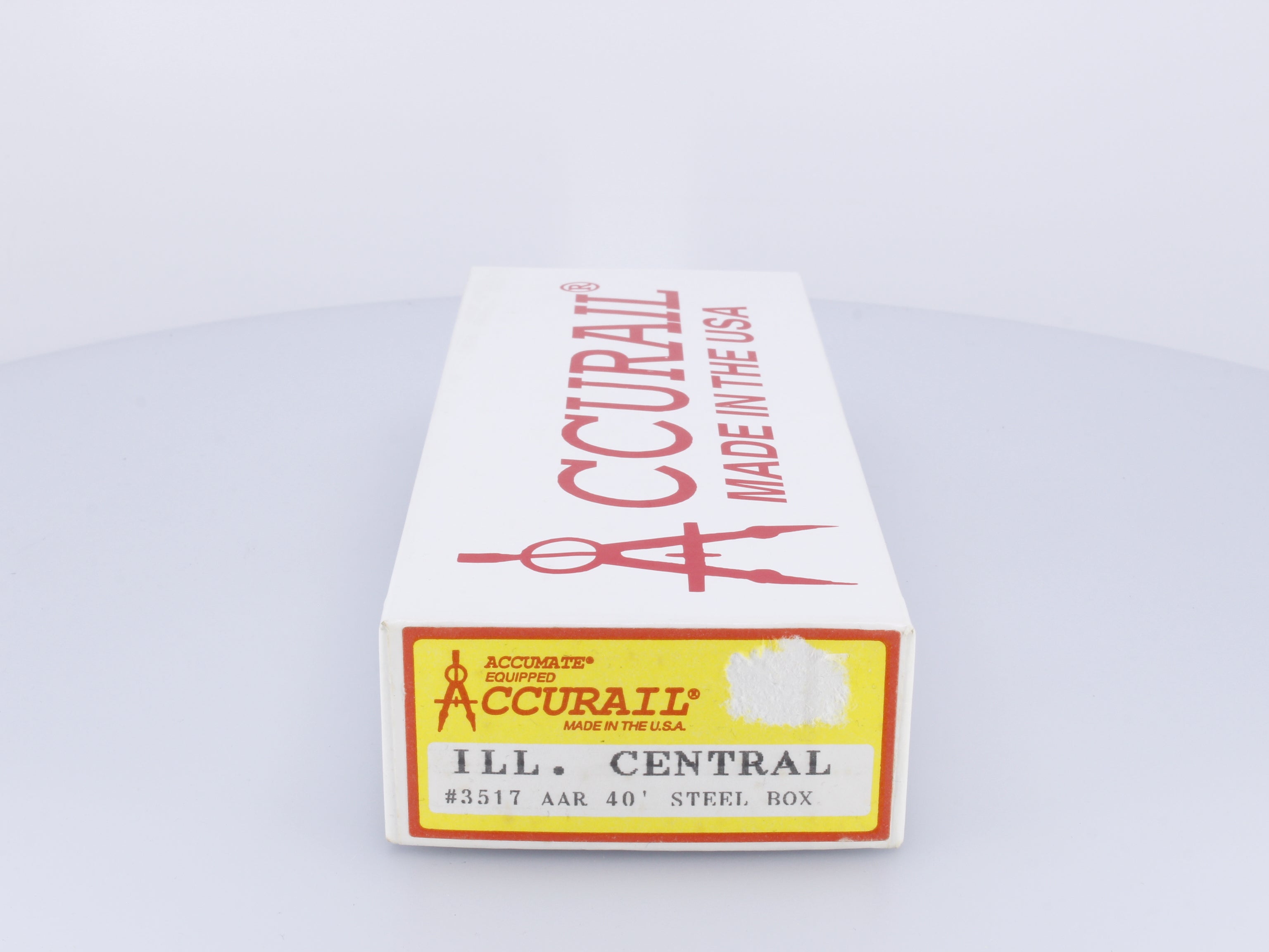 Accurail 3517 HO AAR 40' Steel Box Car Illinois Central (IC) 19068