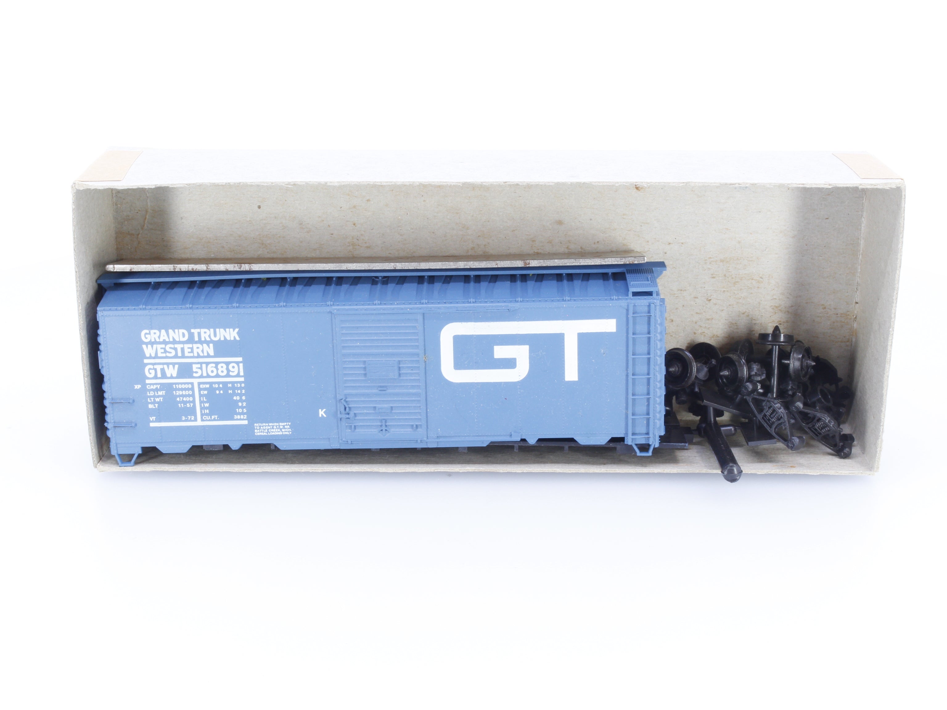 Accurail 3212 HO AAR 40' Steel Box Car Grand Trunk Western (GTW)