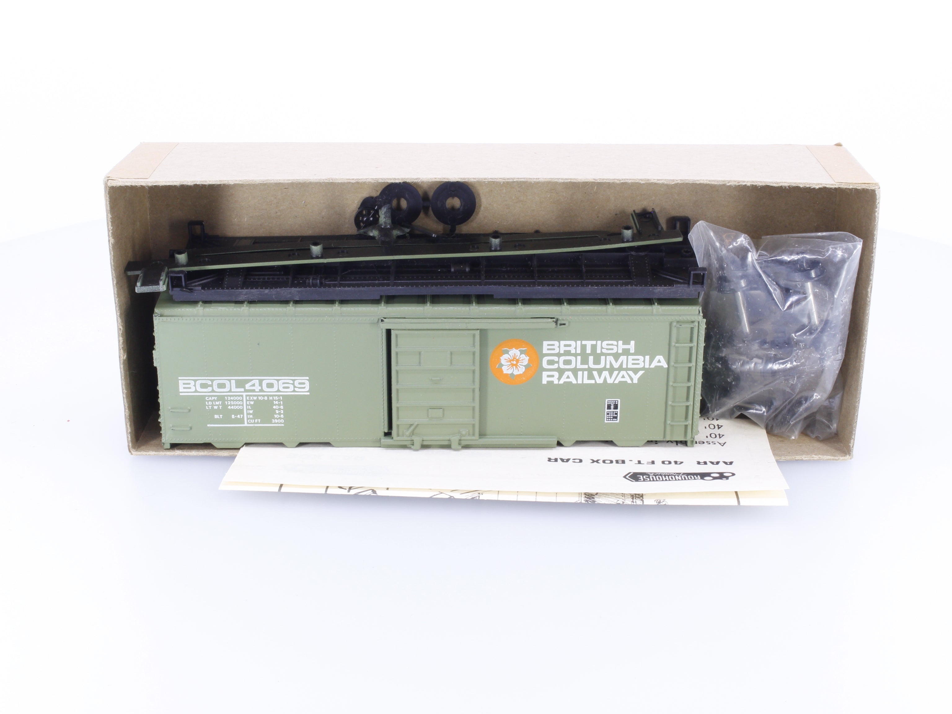 Roundhouse 1064 HO 40' Box Car BC Rail (BCOL) 4069