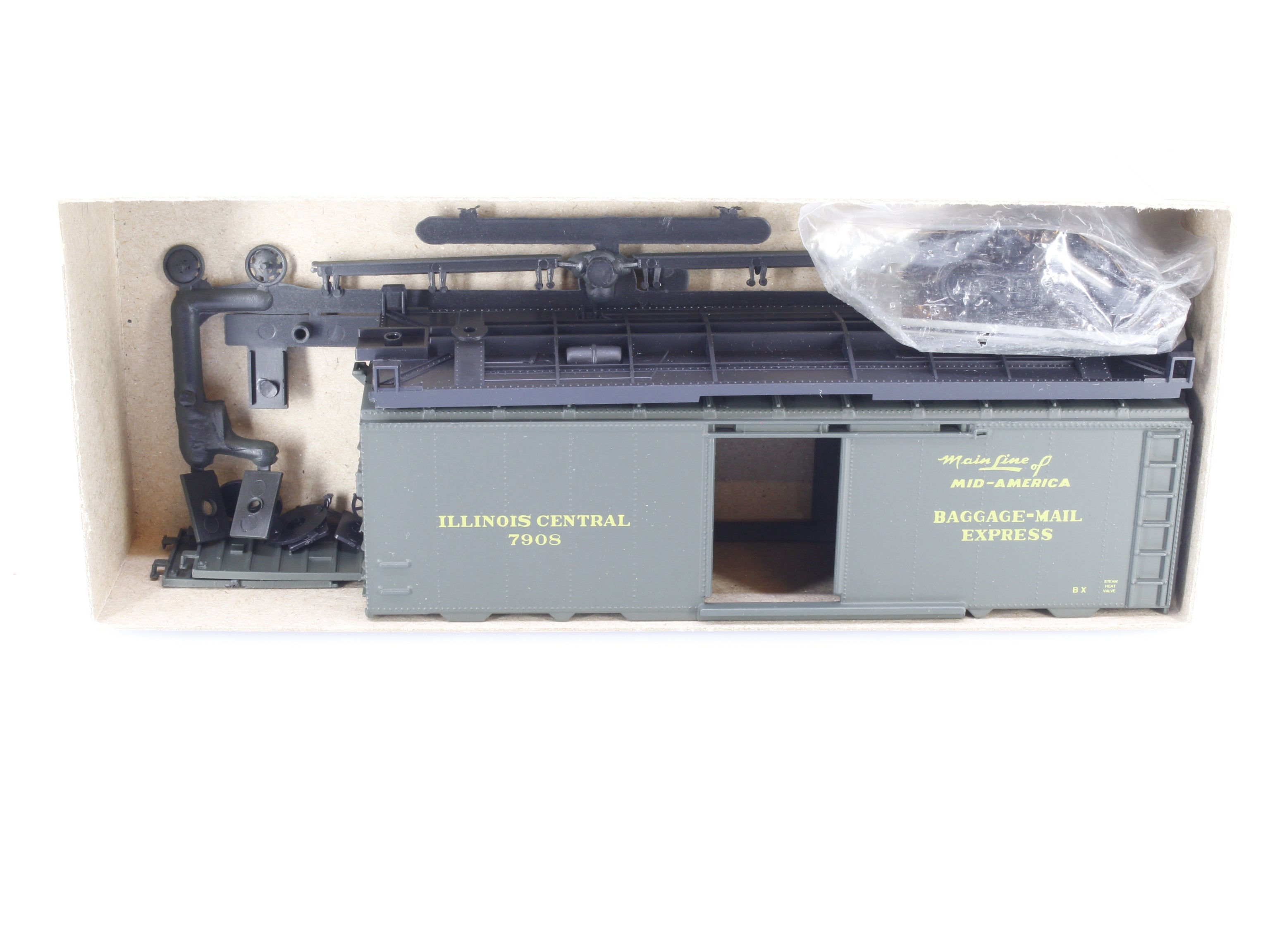 Roundhouse 7908 HO 40' Express Box Car Historical Limited Edition Illinois Central (IC) 7908