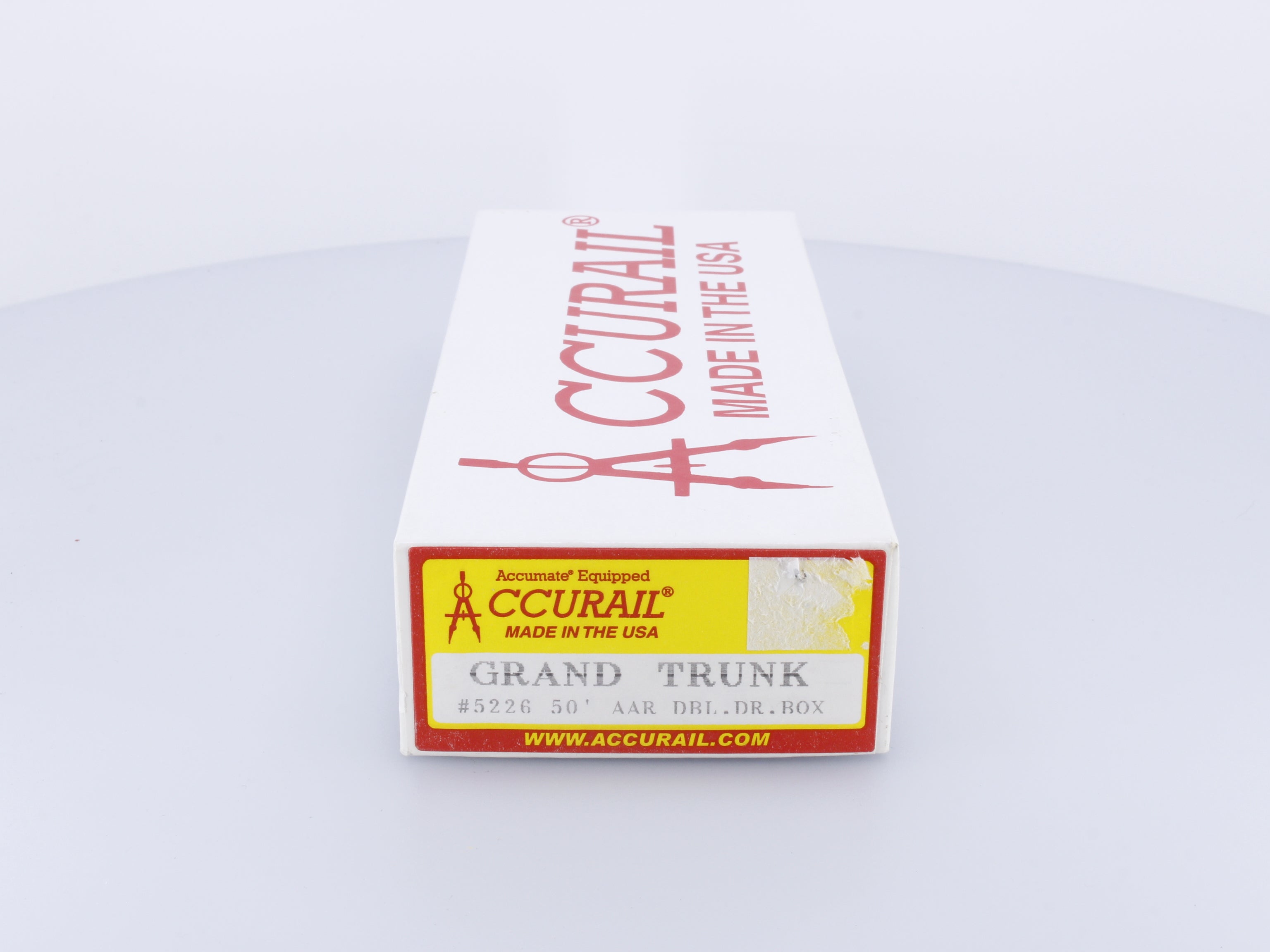 Accurail 5226 HO 50' AAR Double Door Boxcar Grand Trunk Western (GTW) 596275