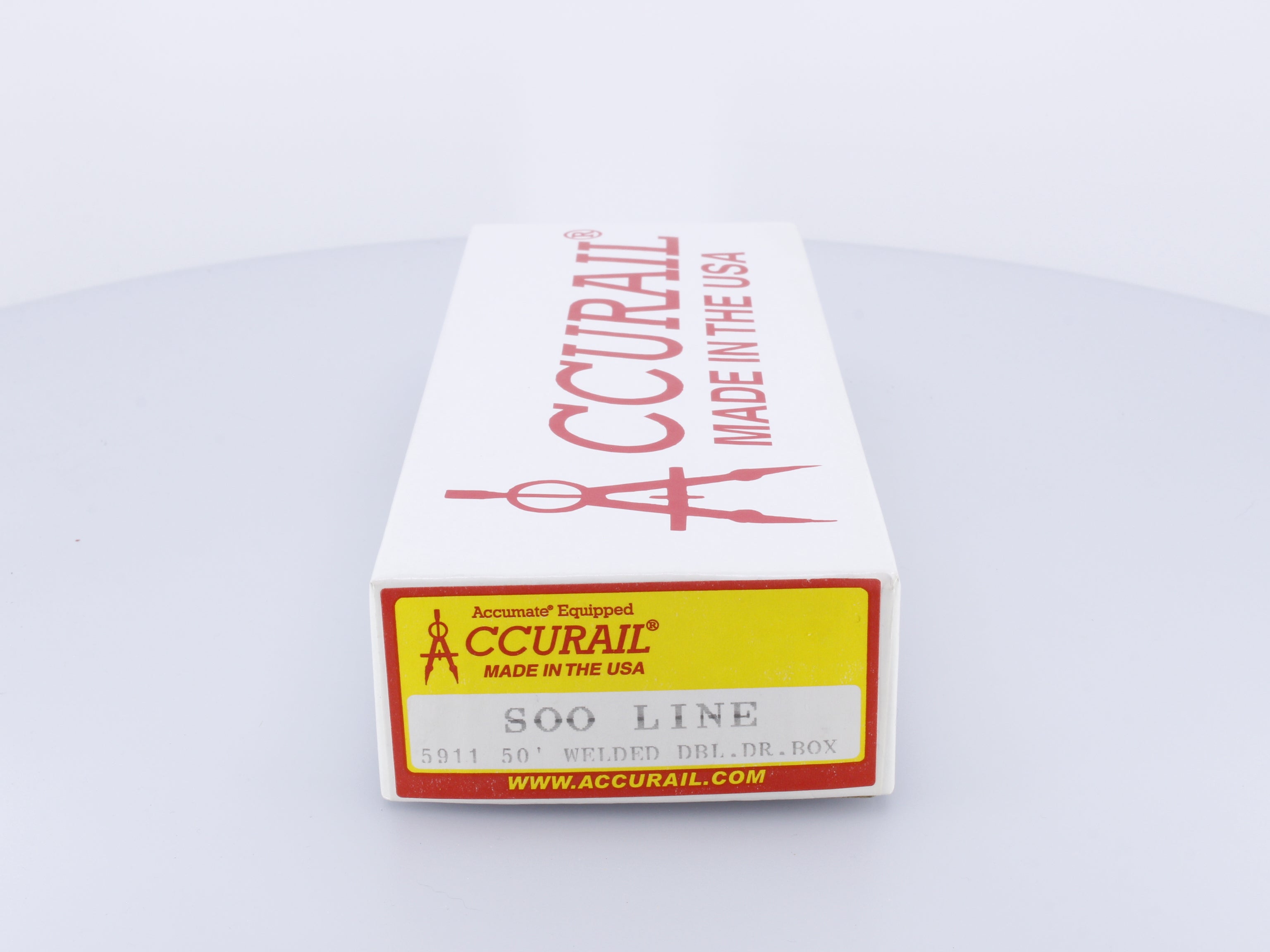 Accurail 5911 HO 50' Welded Double Door Box Car Soo Line (SOO) 15537