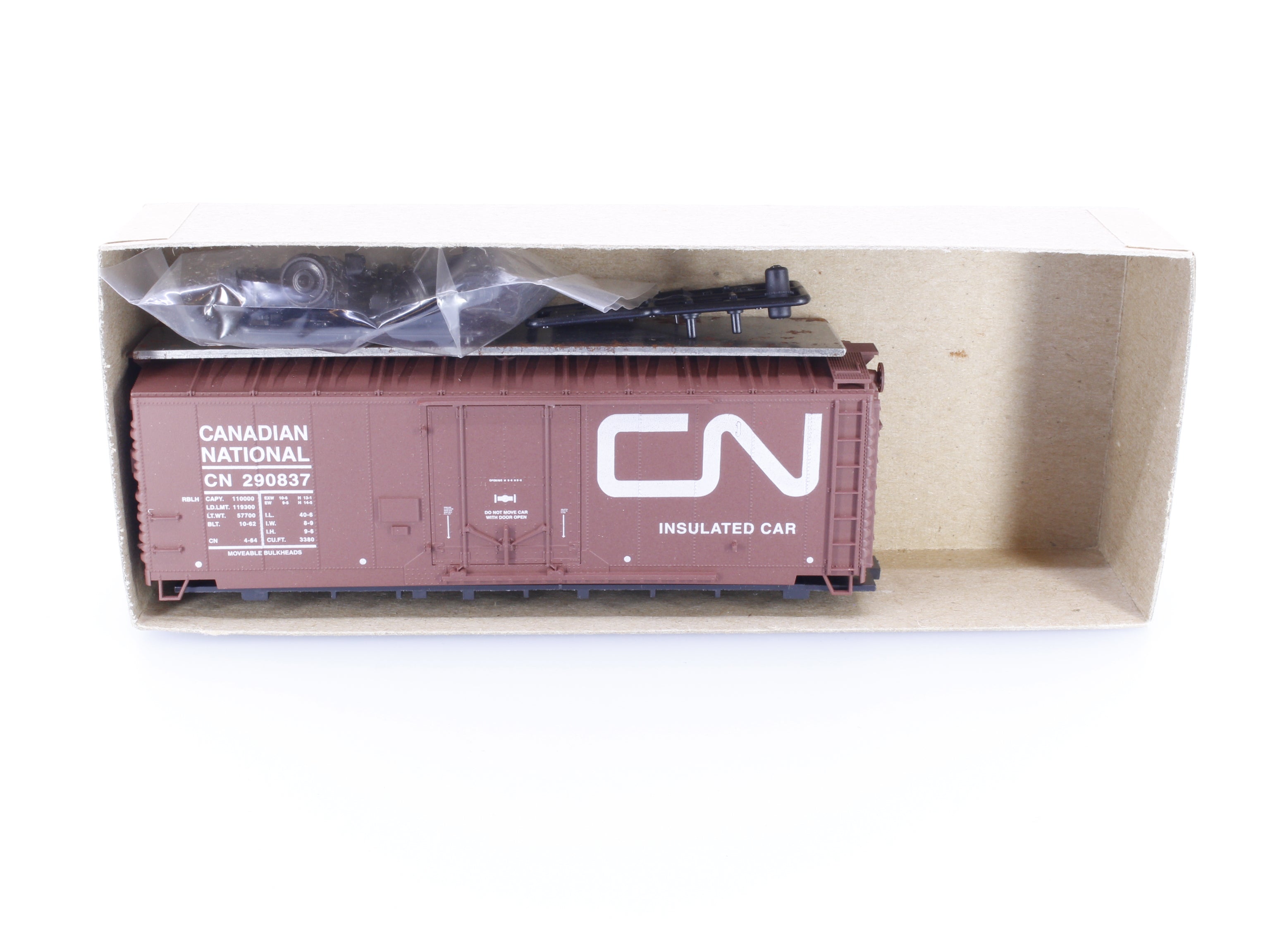 Accurail 3116 HO 40' Plug-Door Box Car Canadian National (CN) 290837