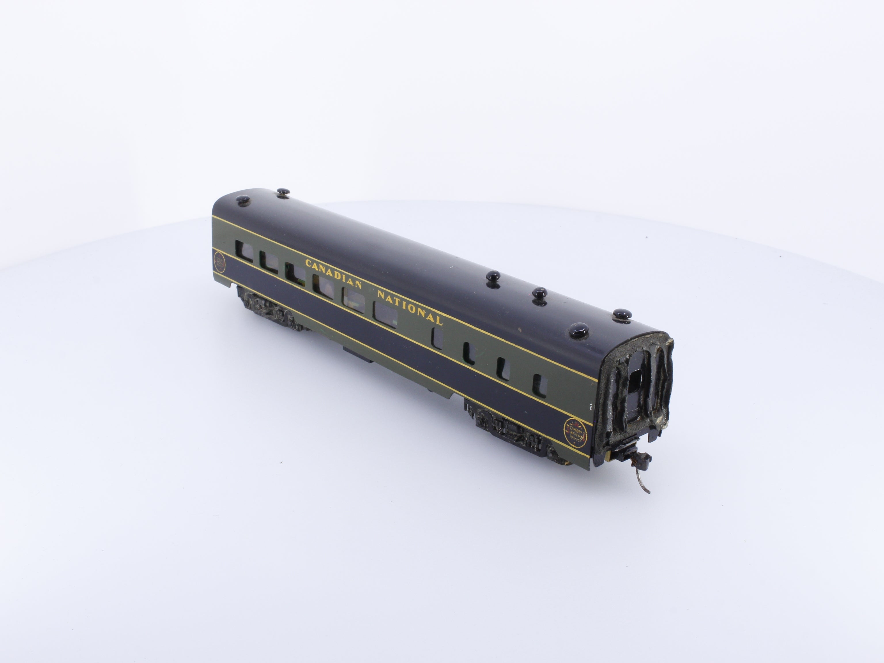 Tenshodo 625 HO Streamlined Passenger Car Diner Flush Side Canadian National (CN)