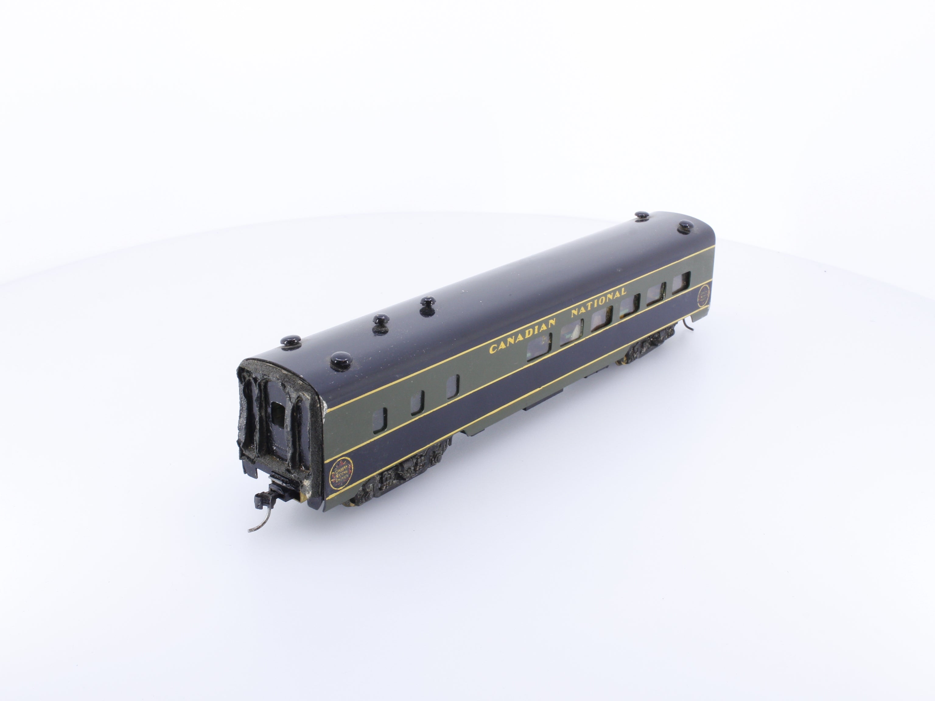 Tenshodo 625 HO Streamlined Passenger Car Diner Flush Side Canadian National (CN)