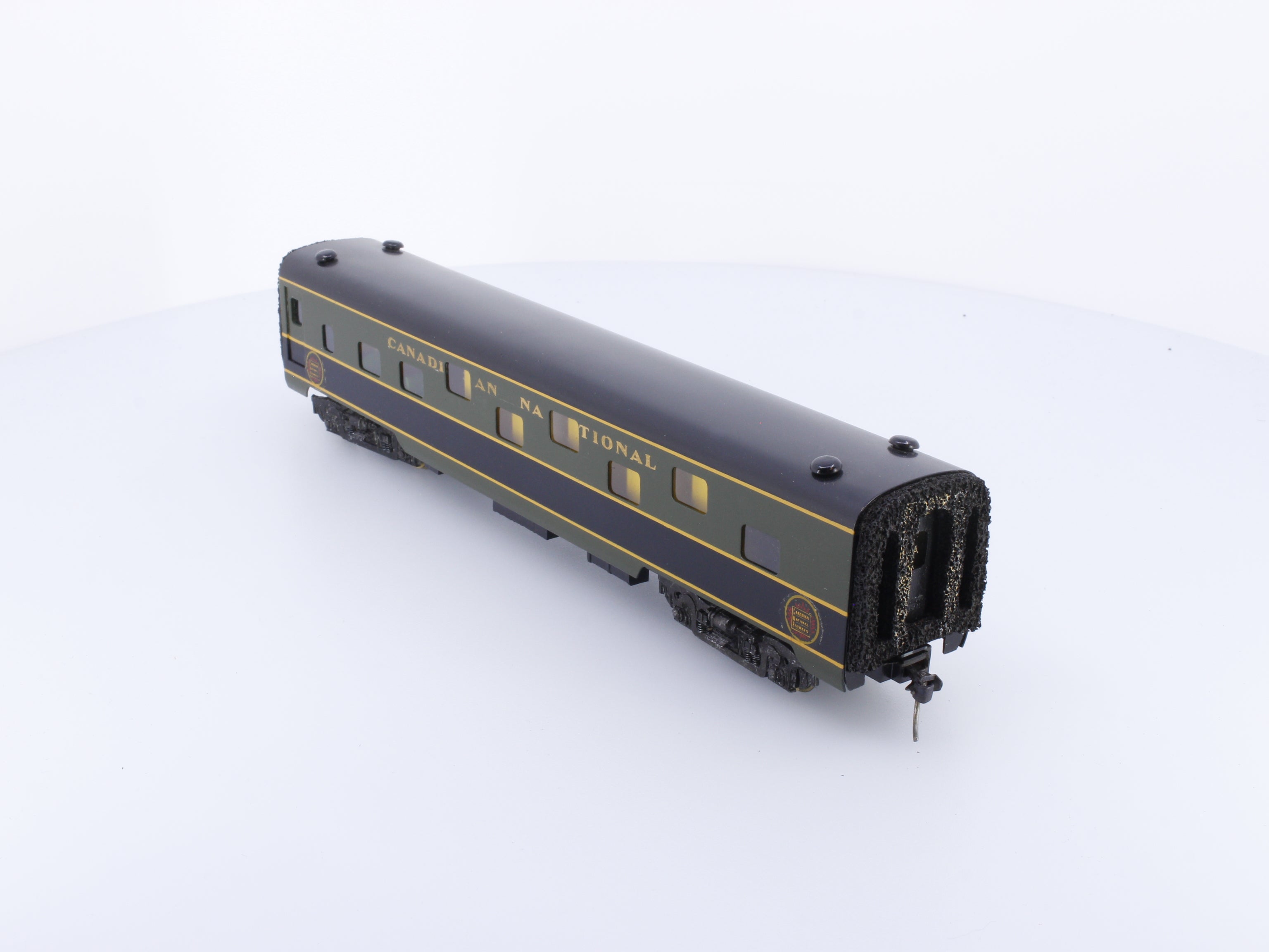 Tenshodo 426 HO Streamlined Passenger Car sleeper Flush Side Canadian National (CN)