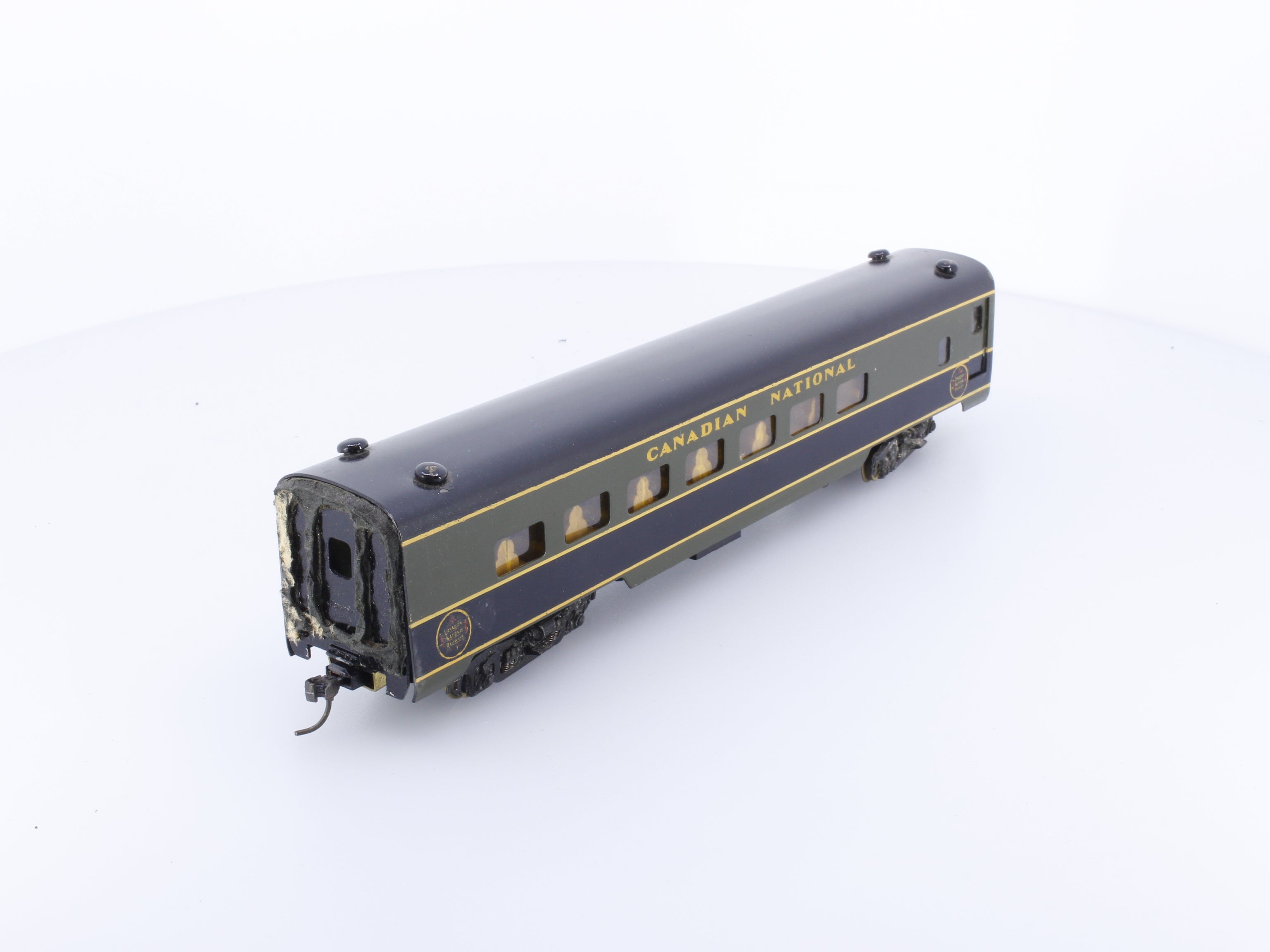 Tenshodo 624 HO Streamlined Passenger Car Coach Flush Side Canadian National (CN)