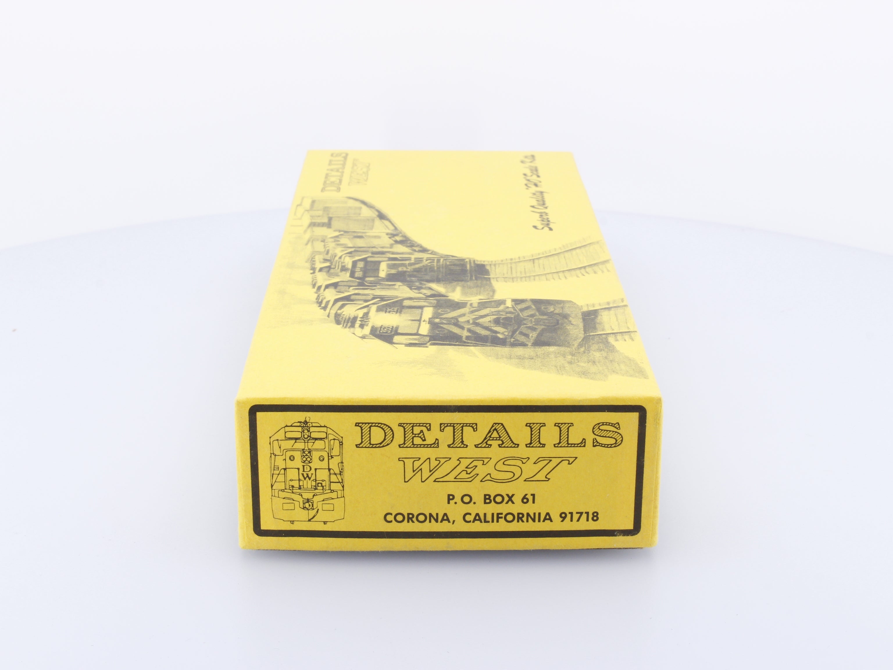 Details West BC-516 HO 52' Double Plug Door Box Car Illinois Central (IC) 1000