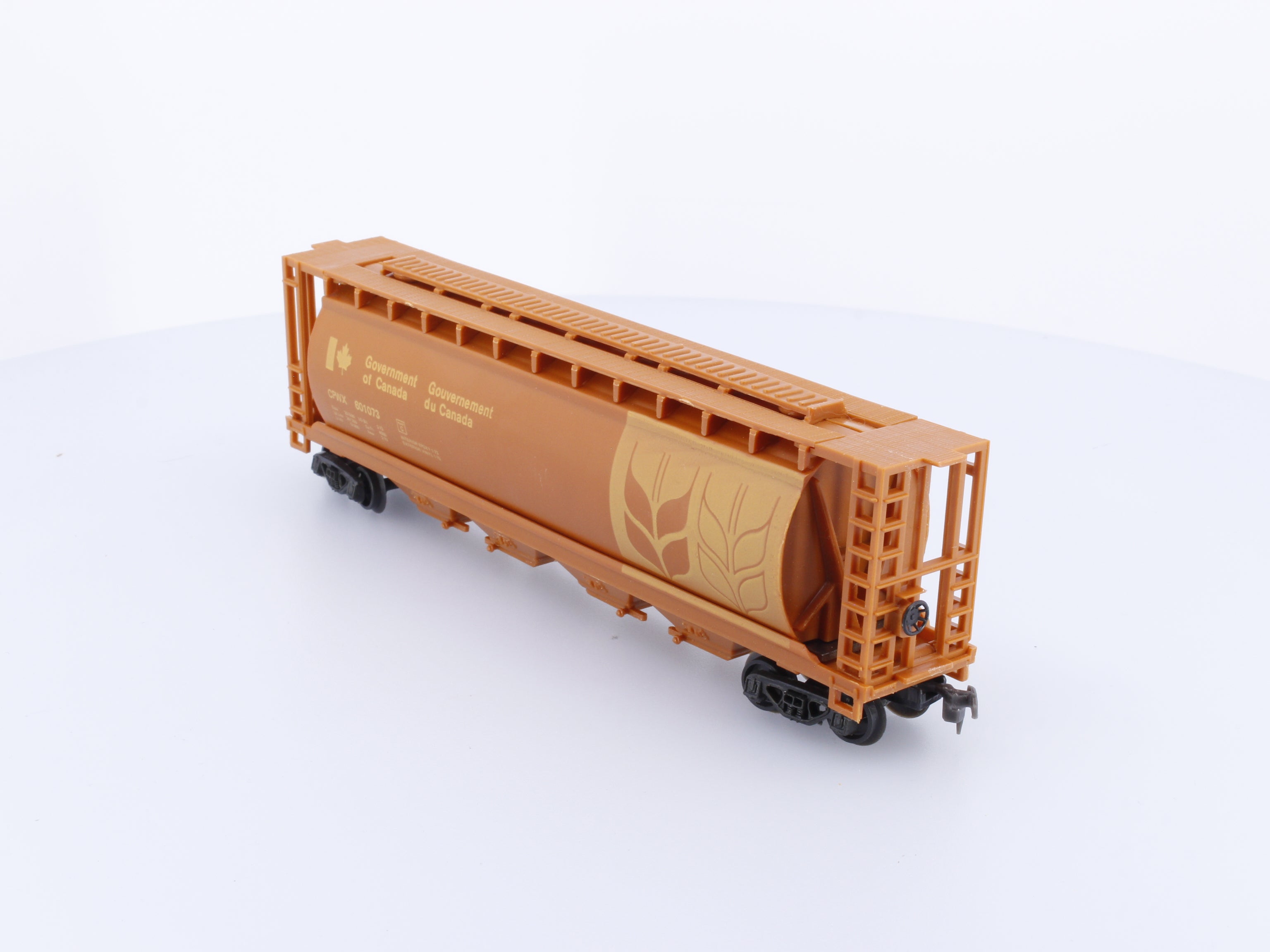 Model Power 9501 HO 51' Cylindrical Hopper Car Government of Canada (CNWX) 601073