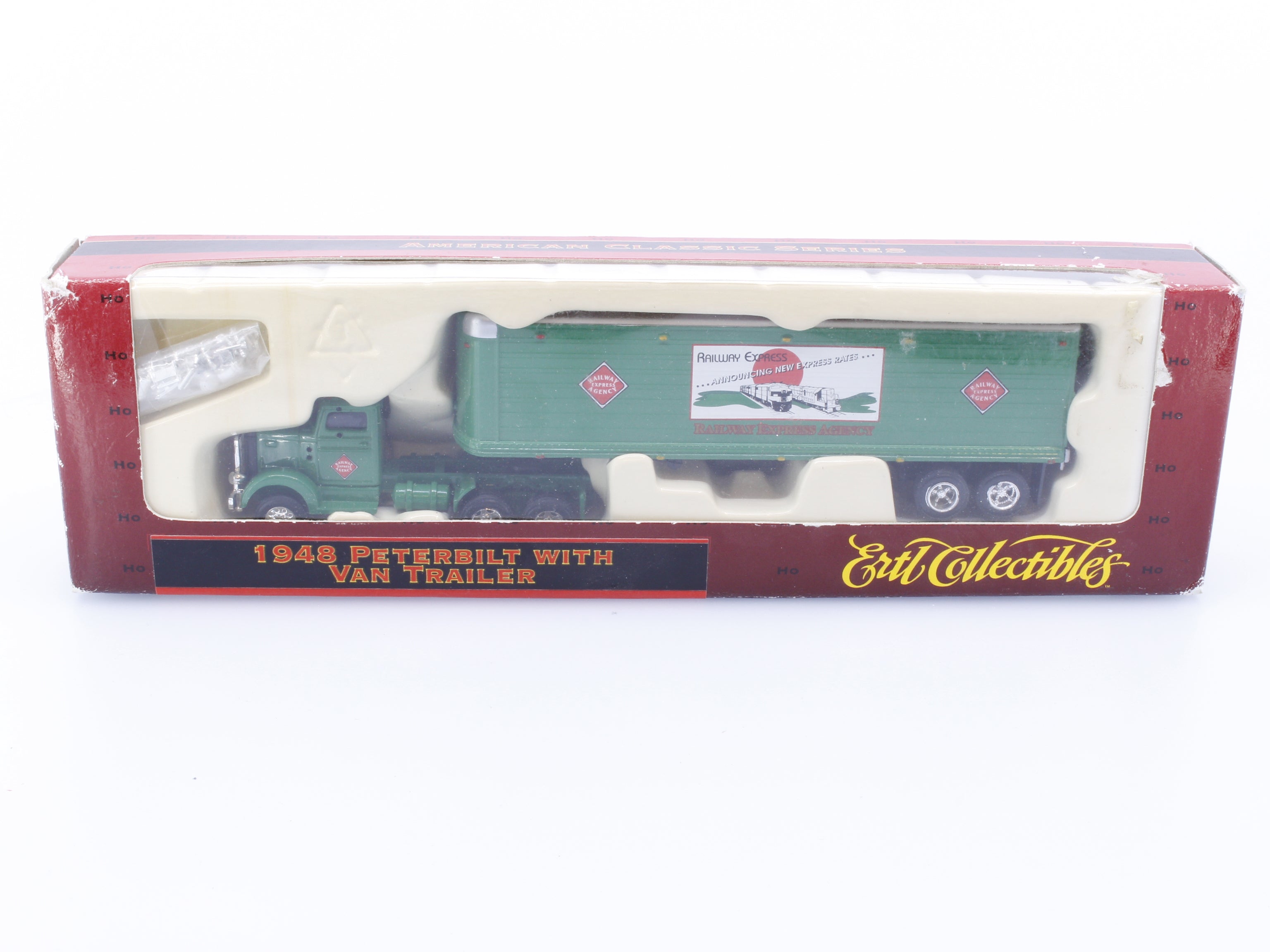 ERTL Collectibles 4517 HO Die Cast 1948 Peterbilt with Van Trailer Railway Express Agency