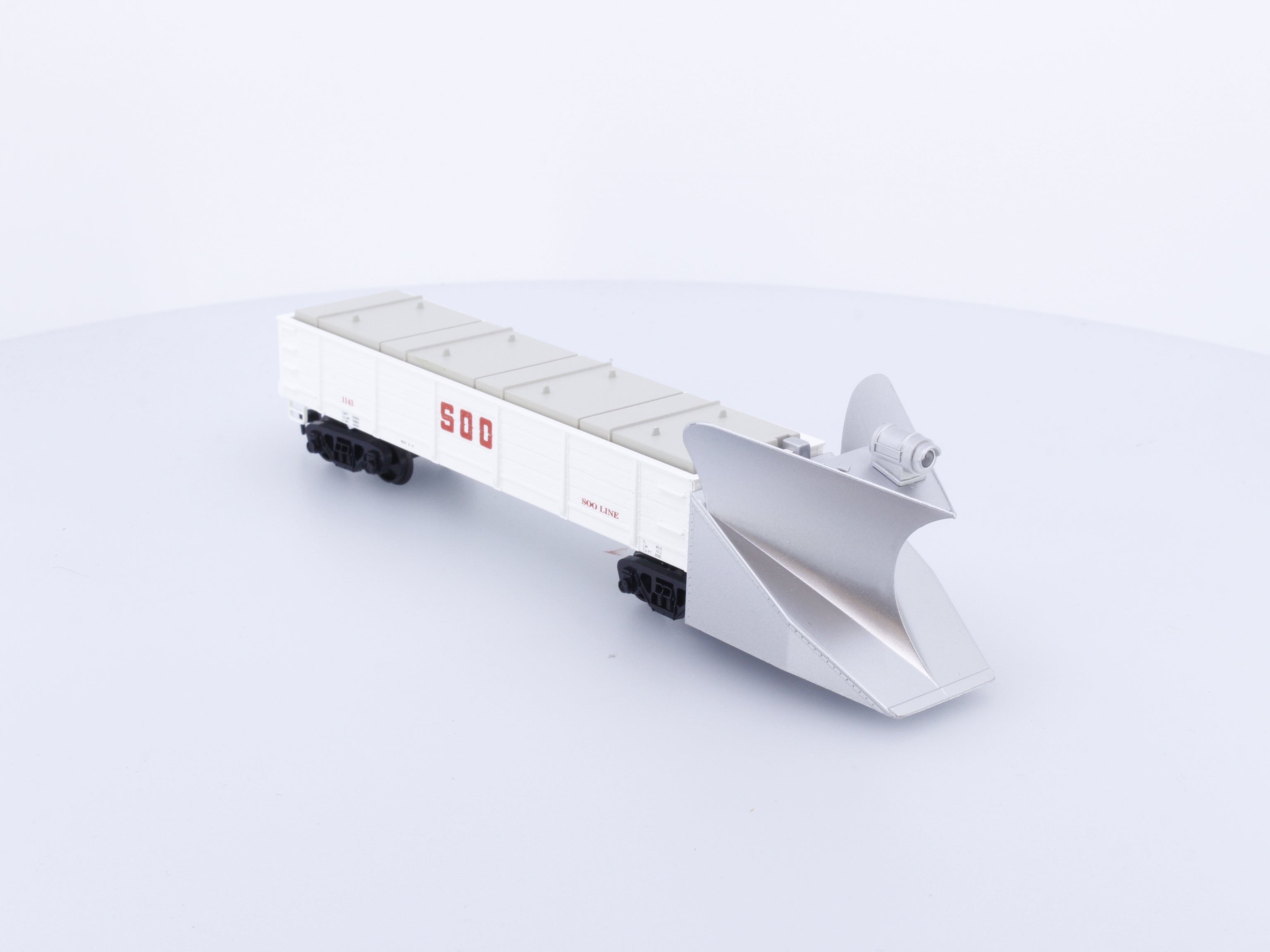 IHC 2918 HO Snow Plow Soo Line (SOO) 1143