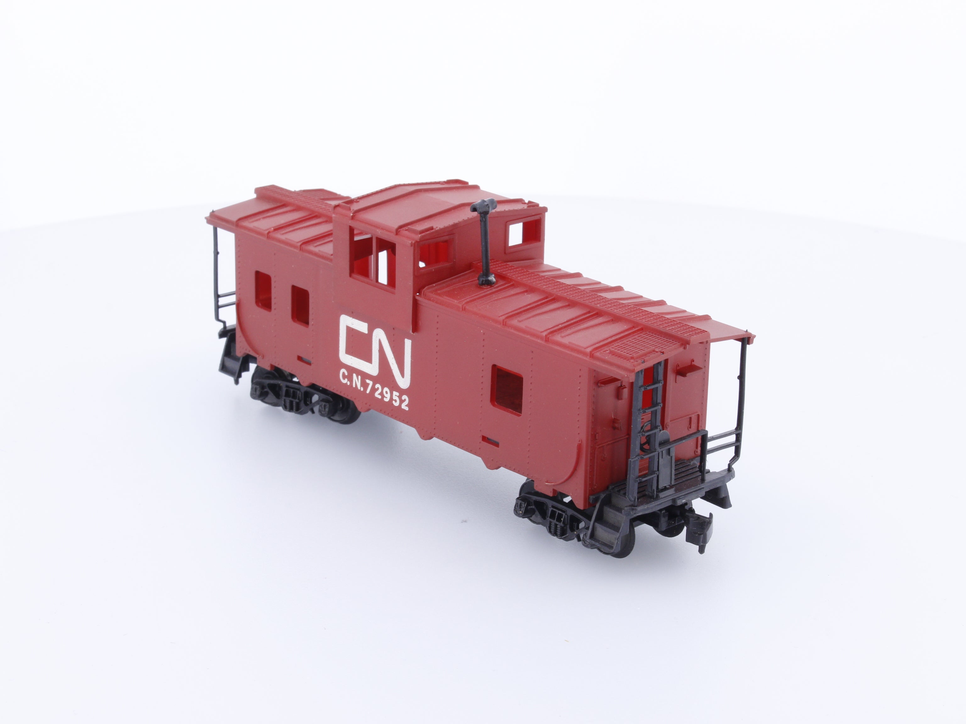 Tyco 328-43 HO 40' Caboose Canadian National (CN) 72952