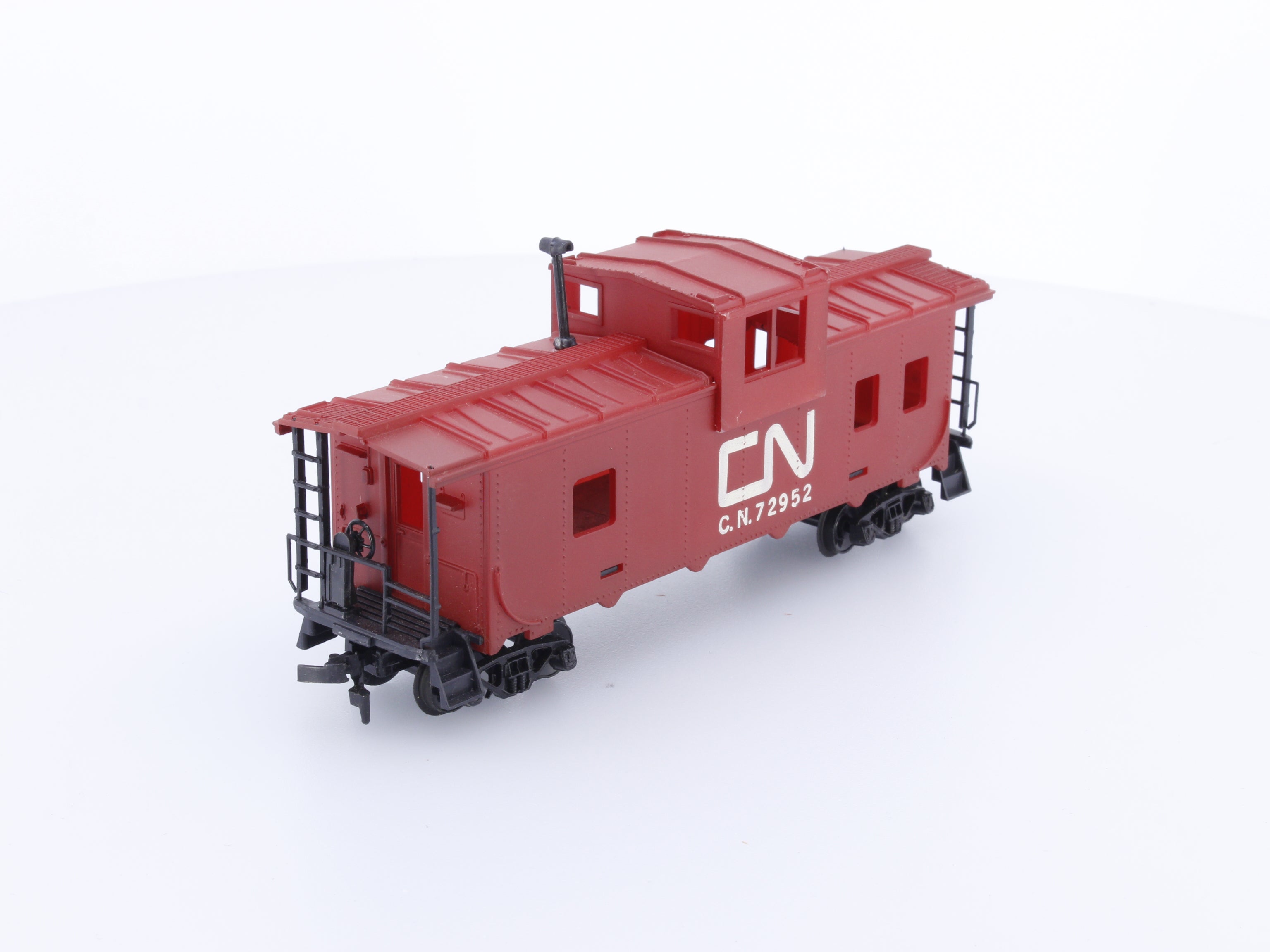Tyco 328-43 HO 40' Caboose Canadian National (CN) 72952