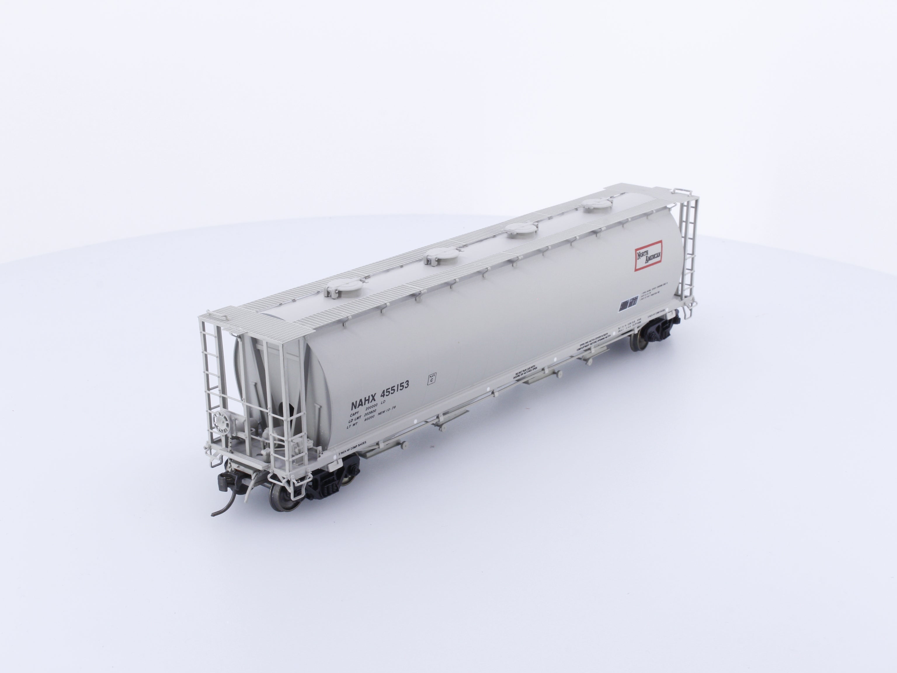 InterMountain 45203-28 HO Cylindrical Covered Hopper Round Hatch North American (NATX) 455153