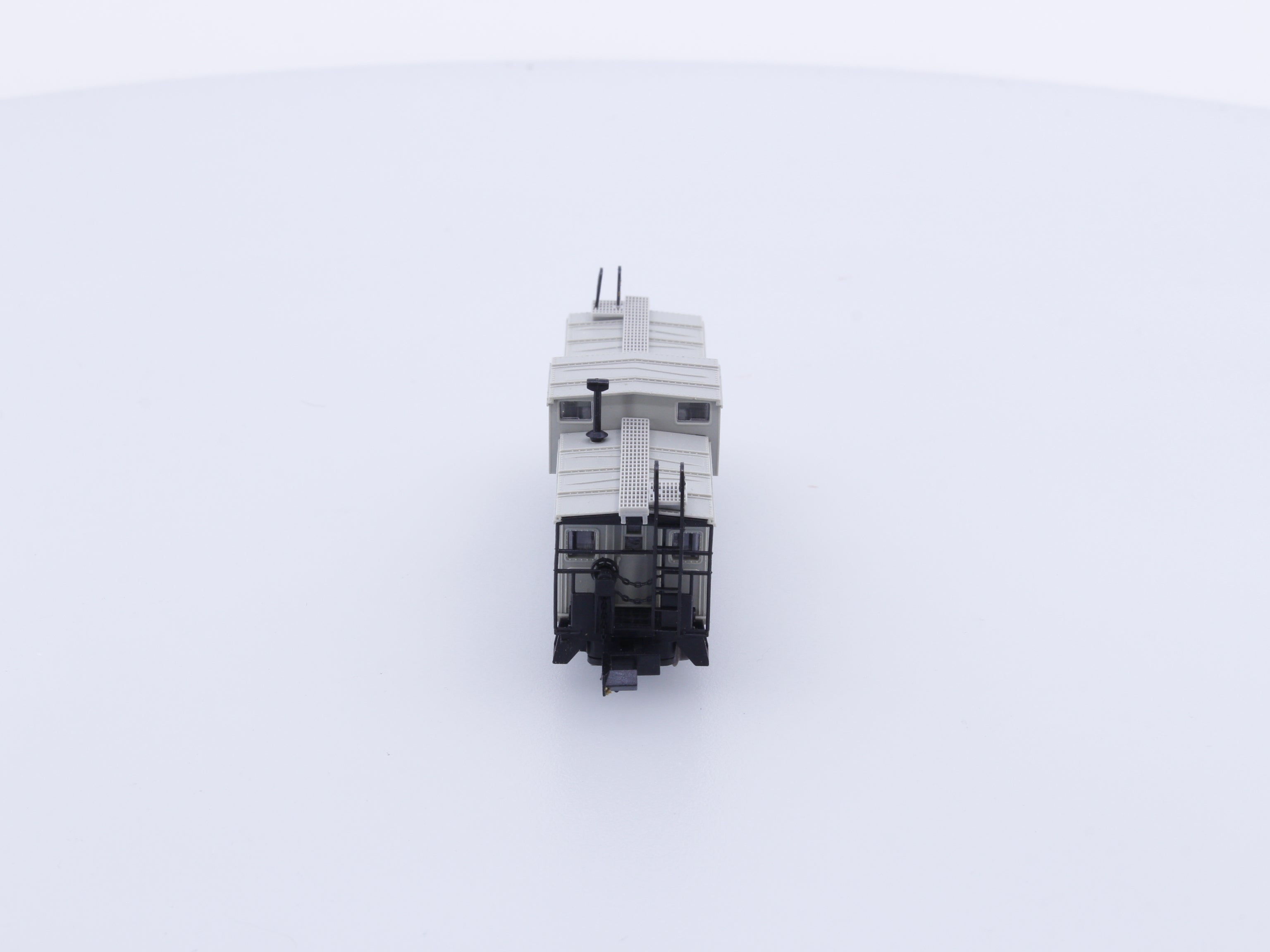Atlas 43000 N Standard Cupola Caboose Undecorated