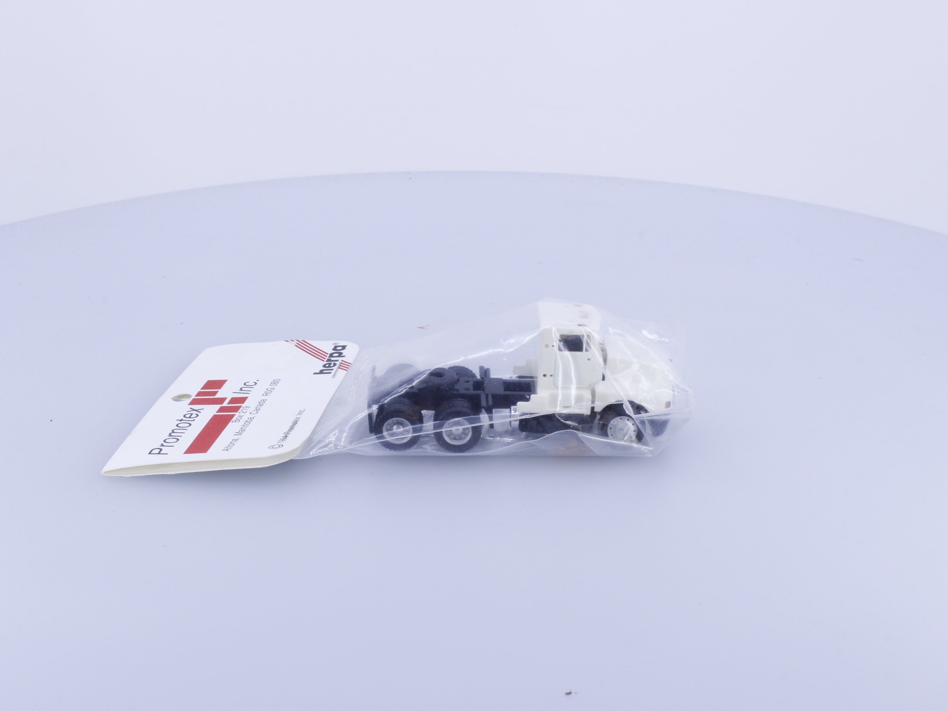 Herpa 15289 HO Semi Truck Tractor