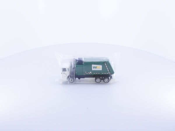 Matchbox WMGT HO Waste Management Garbage Truck