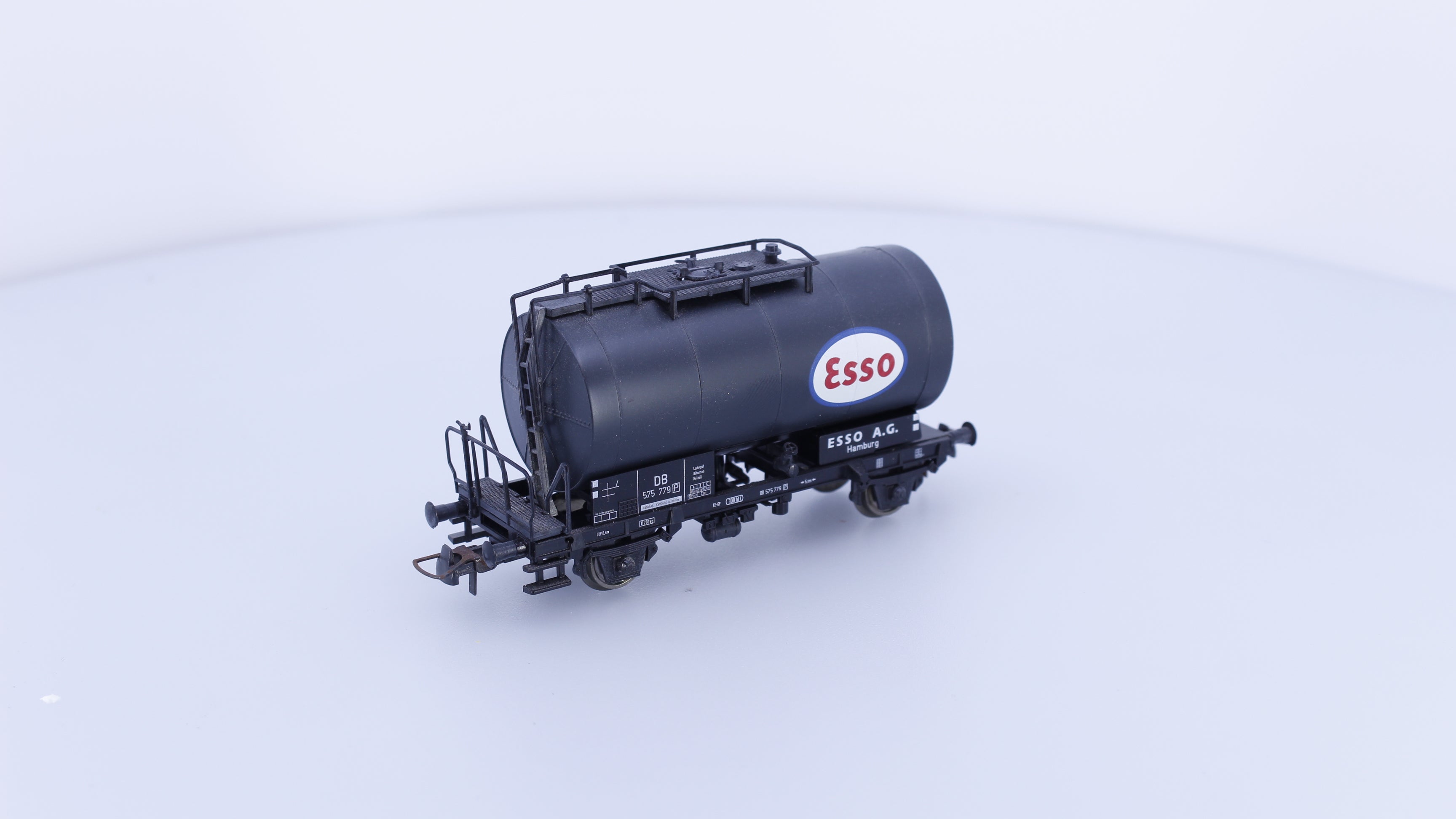 Roco 47061 HO DB Esso Tank Car 575779