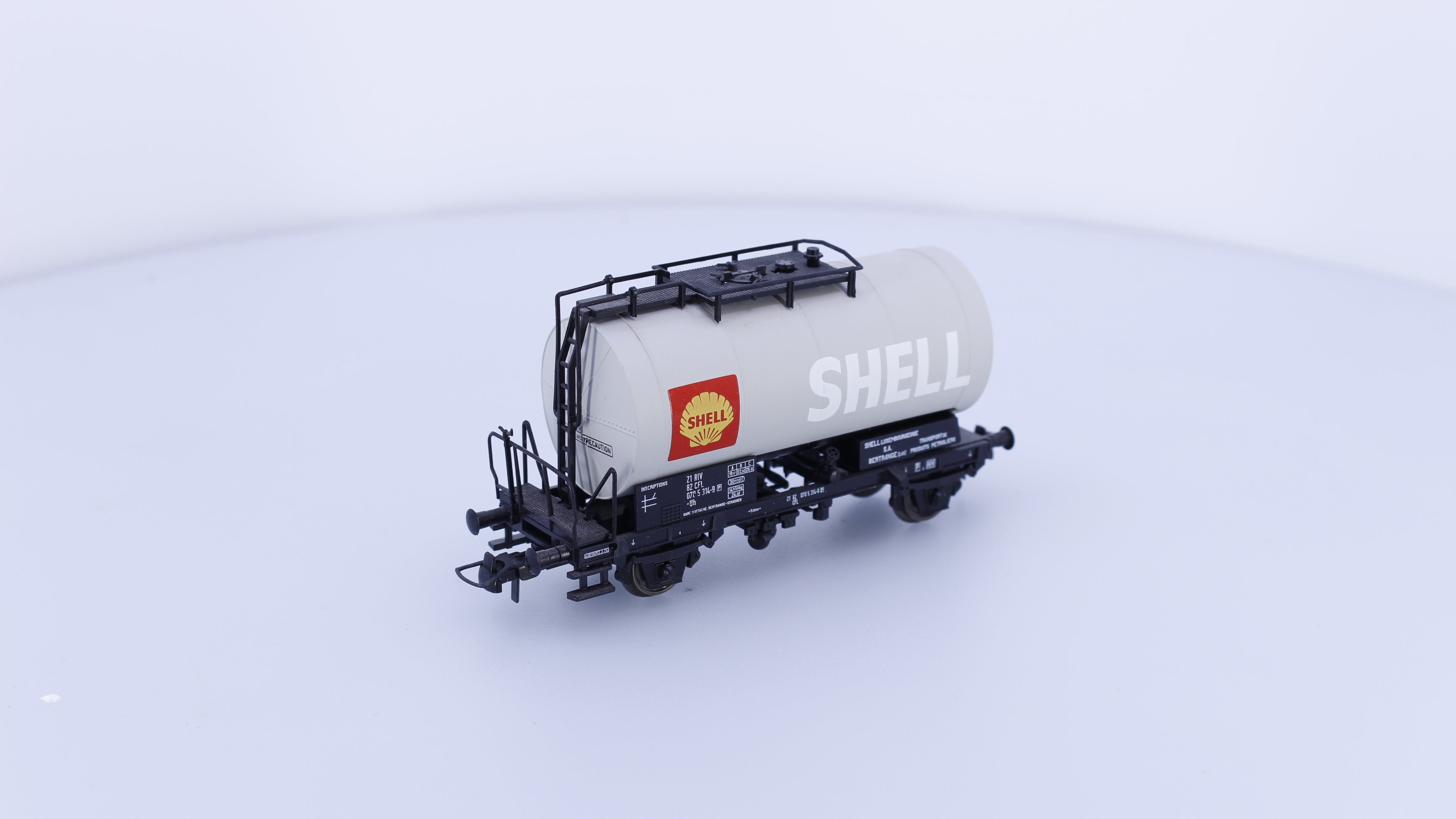 Roco 46710 HO CFL Shell Tank Car 0705314-9