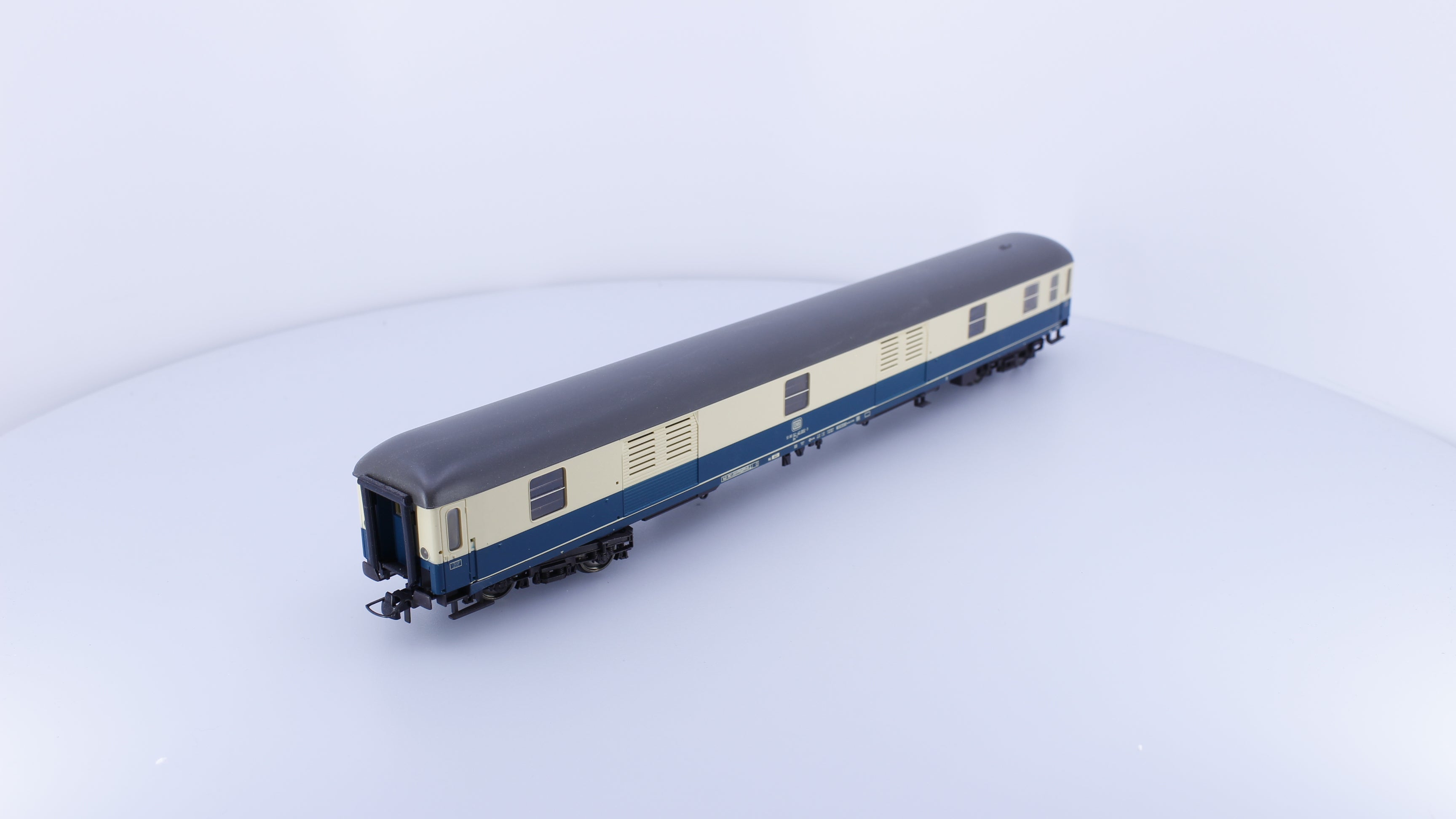 Roco 44750 HO DB Baggage Car 518092400853