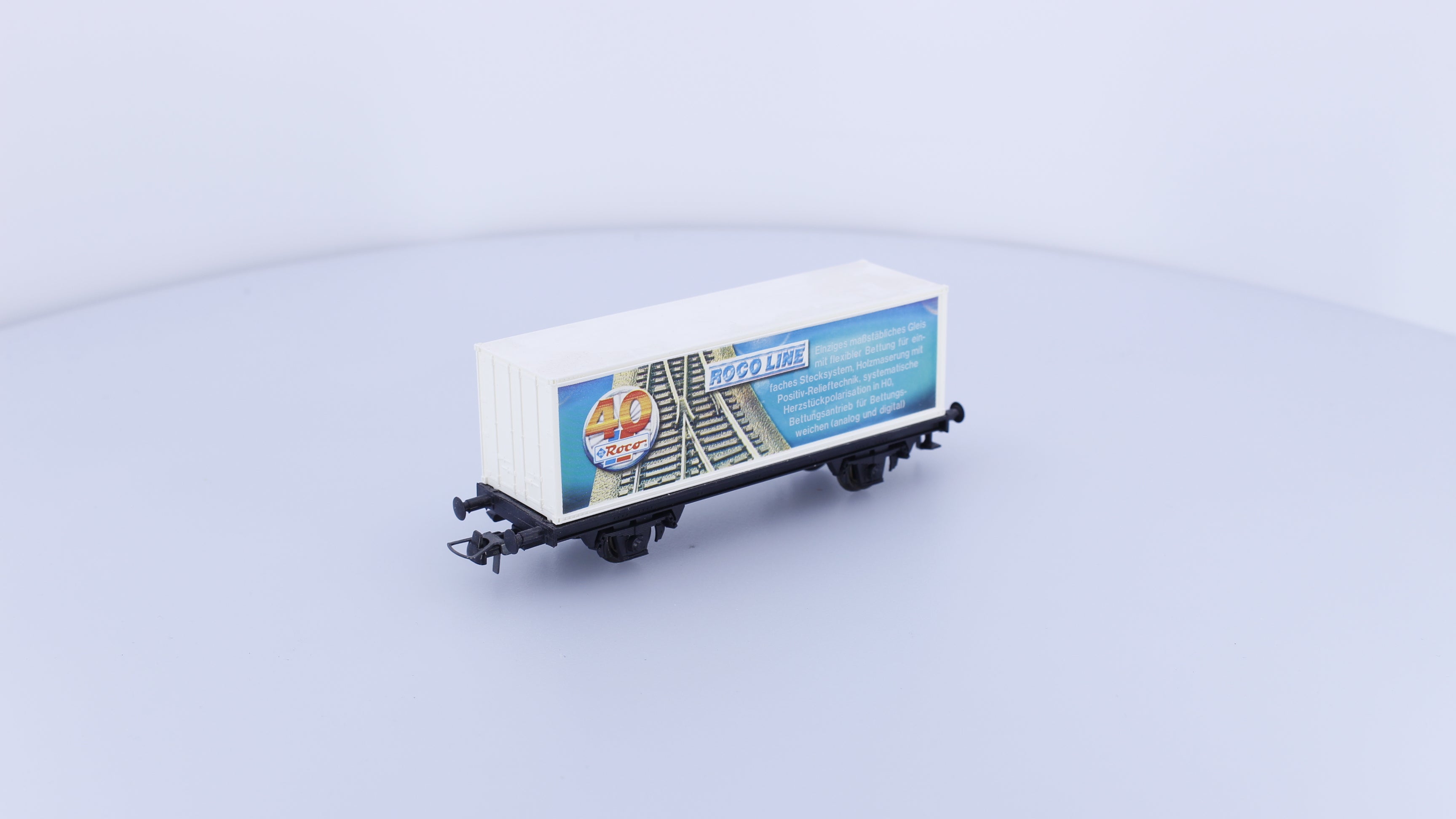 Roco 47235 HO 40 Roco Special Box Car 40