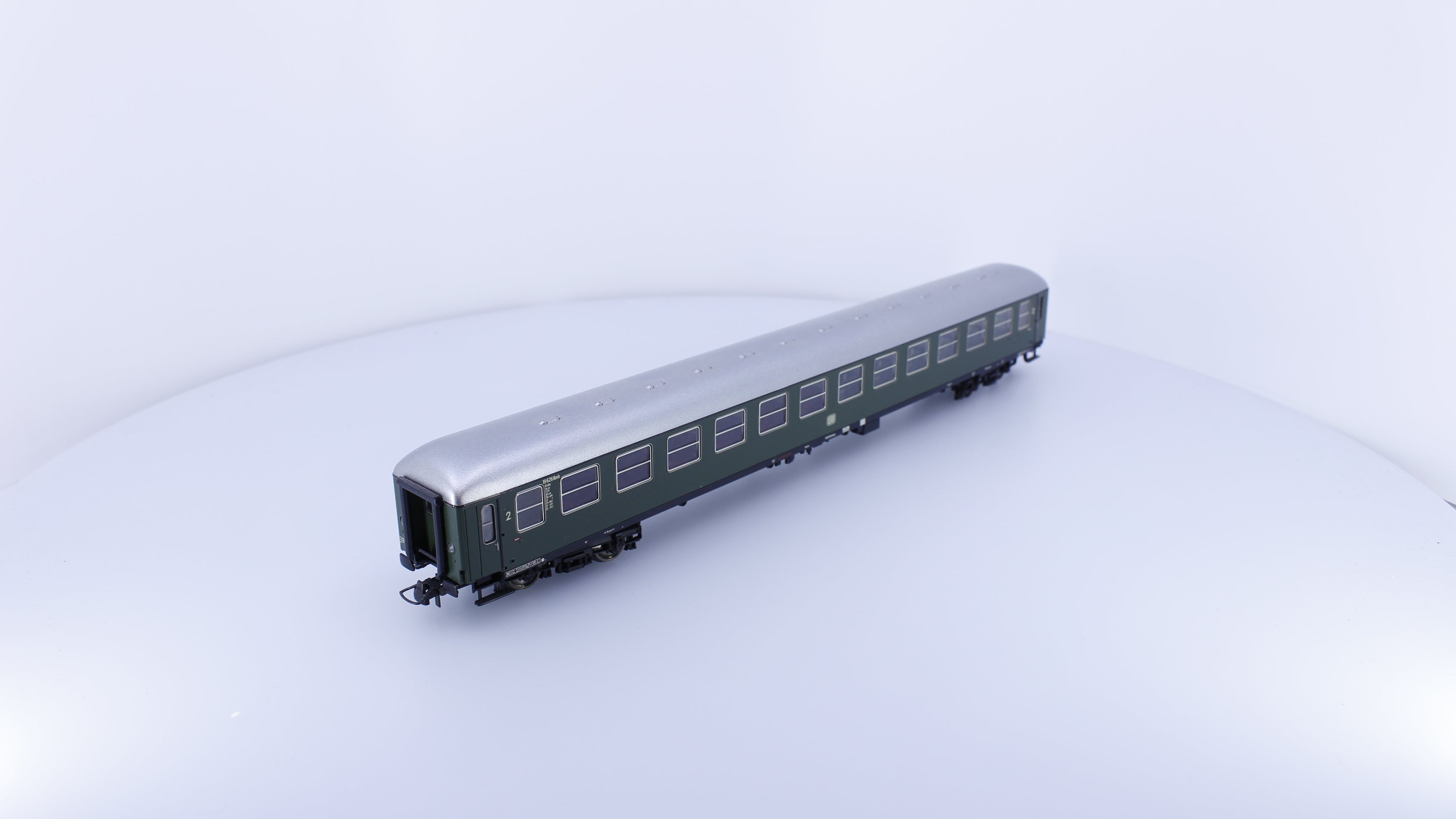Roco 44740 HO DB 2nd Class Passenger Car 19626