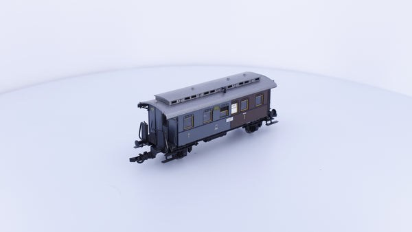 Fleischmann 5813 HO KPEV 3rd /4th Class Passenger Car 2522