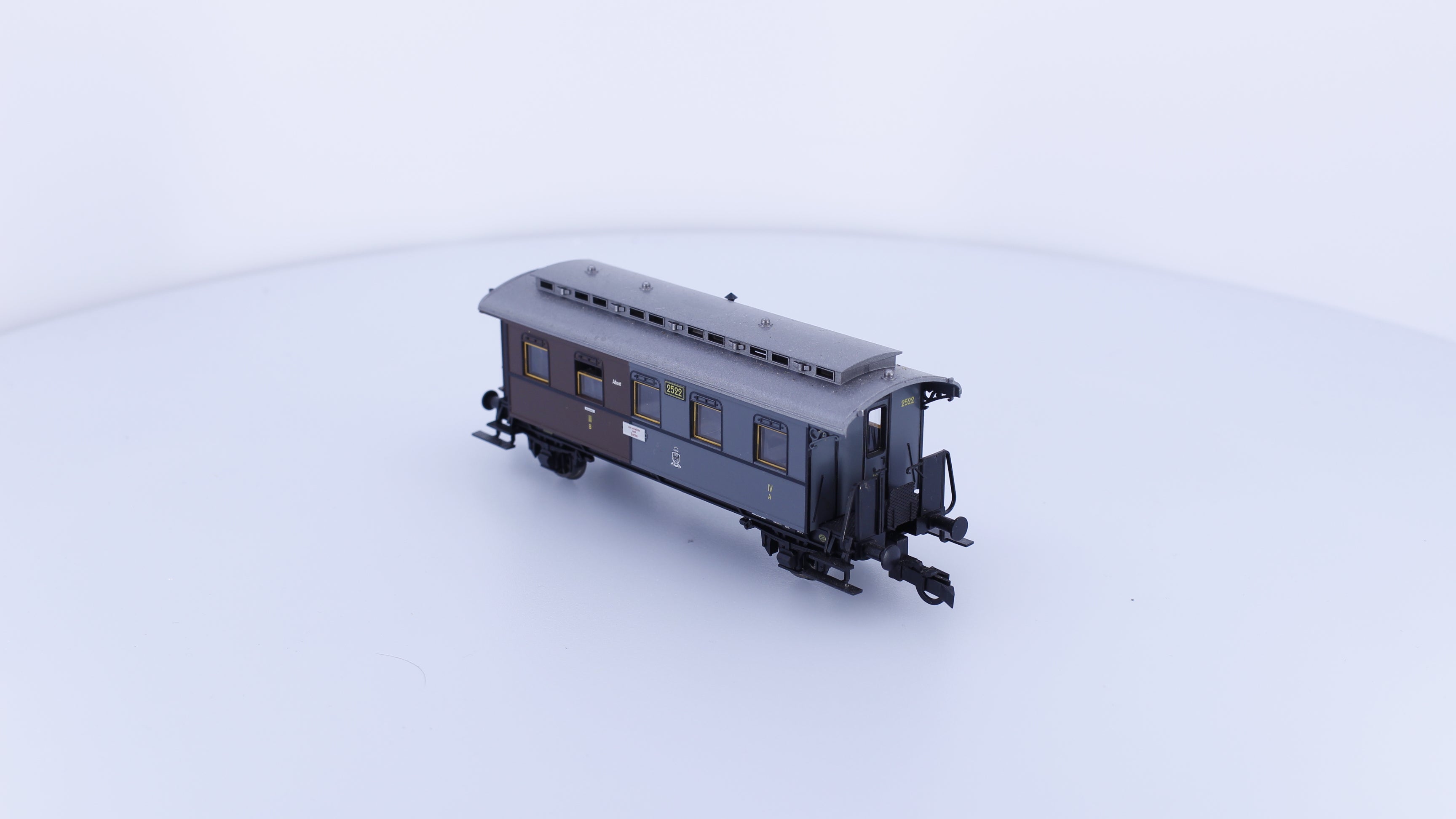 Fleischmann 5813 HO KPEV 3rd /4th Class Passenger Car 2522