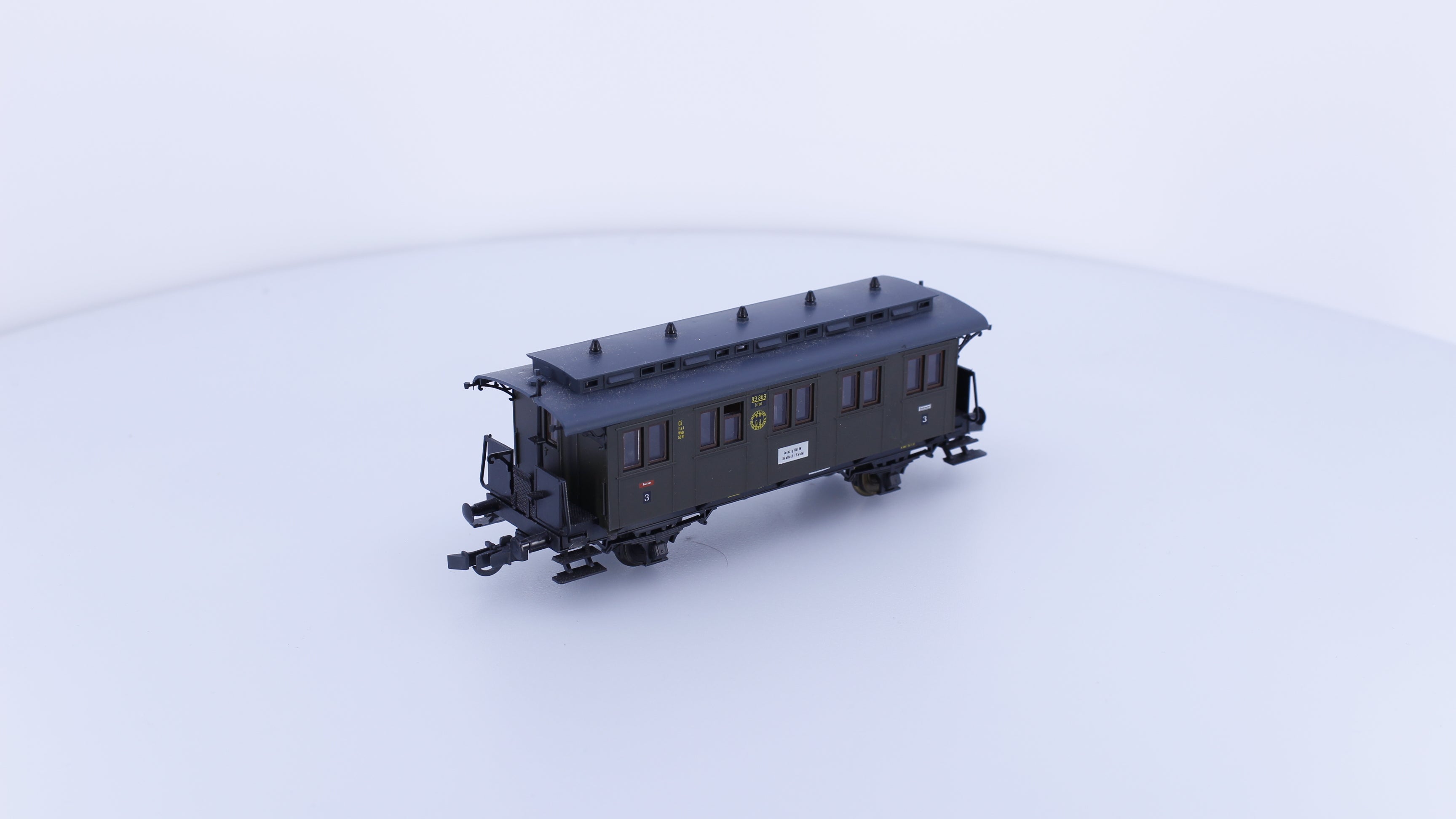 Roco 4206 HO DR 3rd Class Passenger Car of the Royal Prussian State Railway 89869