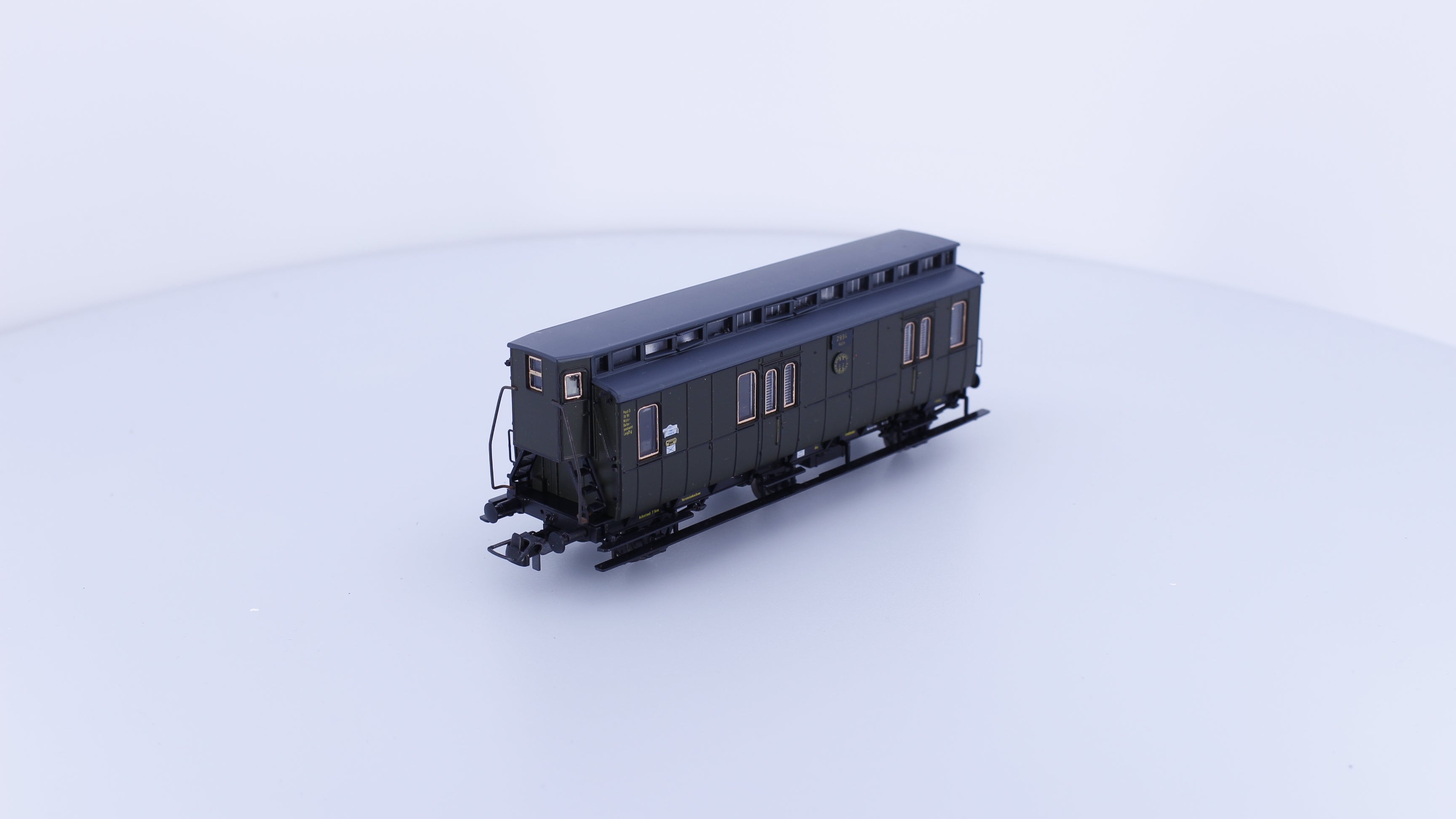 Roco 44510 HO DR Post Wagon with Brakeman's Cab of the Royal Prussian State Railway 2994